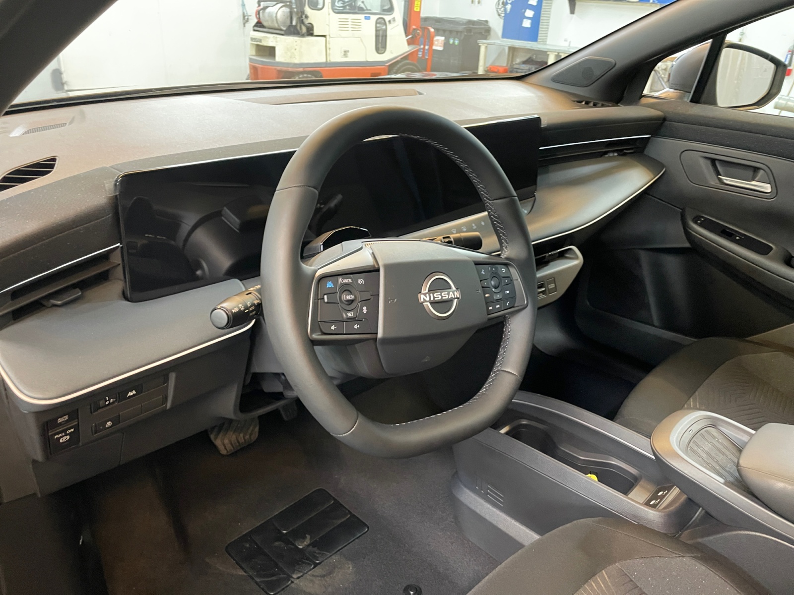 Nissan Leaf 24