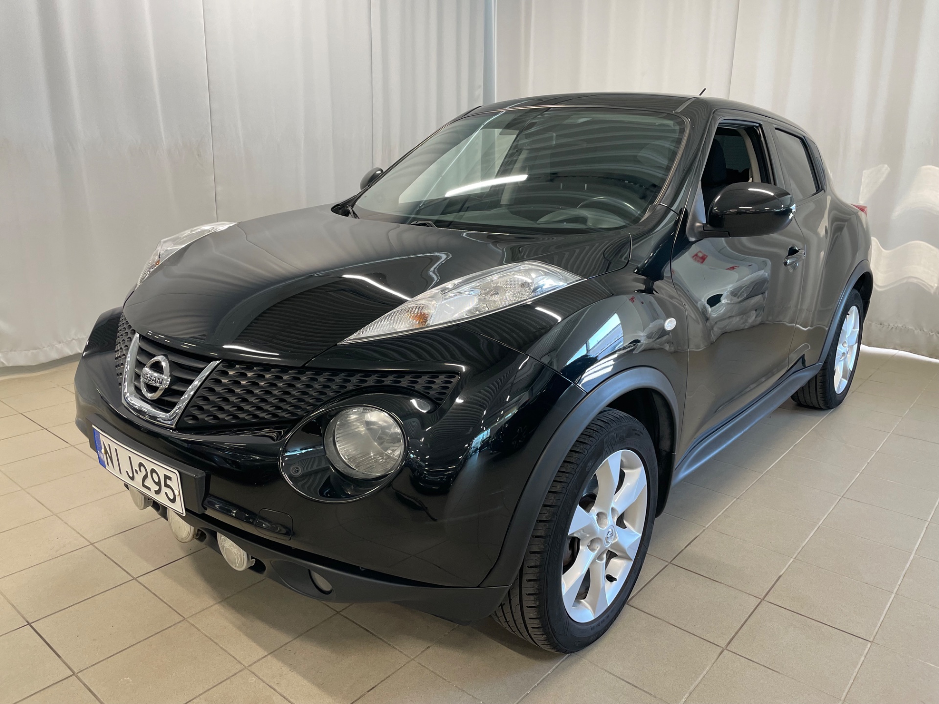 NISSAN Juke 1,6L Acenta 2WD CVT 17 Elegance IMS