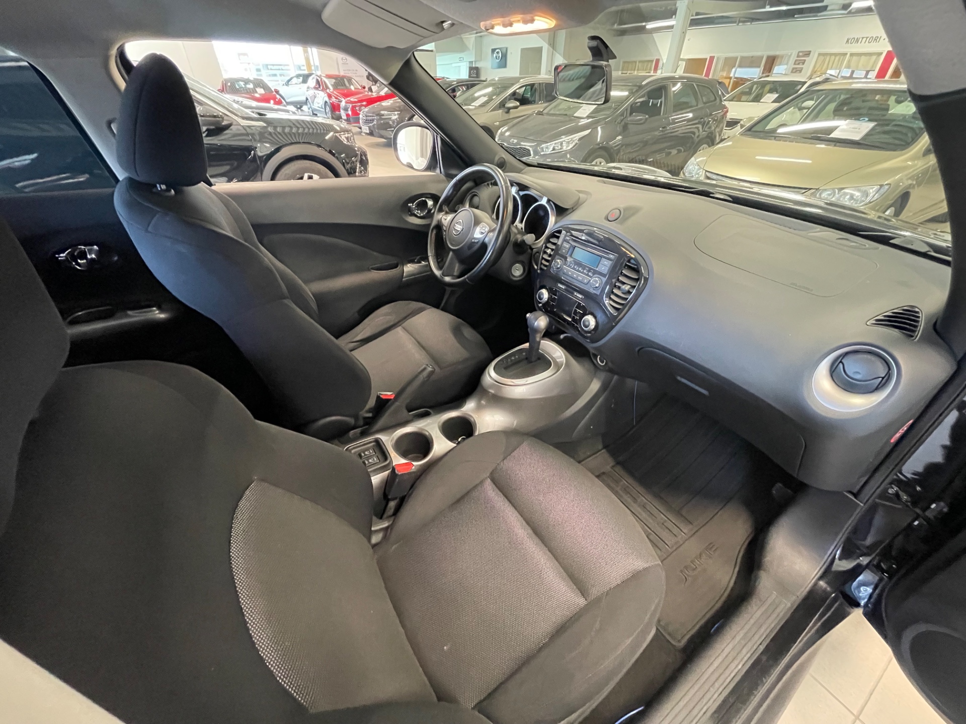NISSAN Juke 1,6L Acenta 2WD CVT 17 Elegance IMS