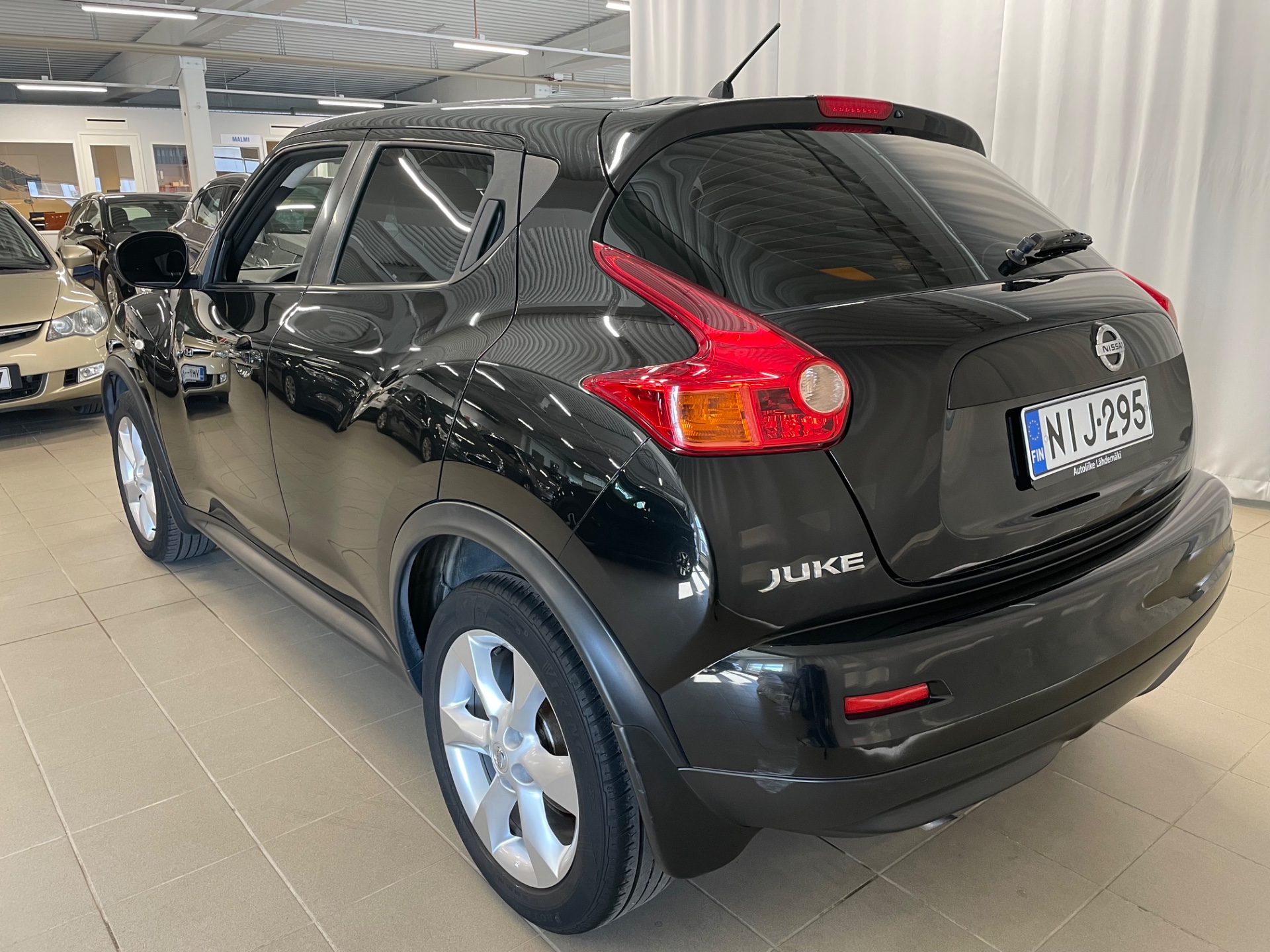 NISSAN Juke 1,6L Acenta 2WD CVT 17 Elegance IMS