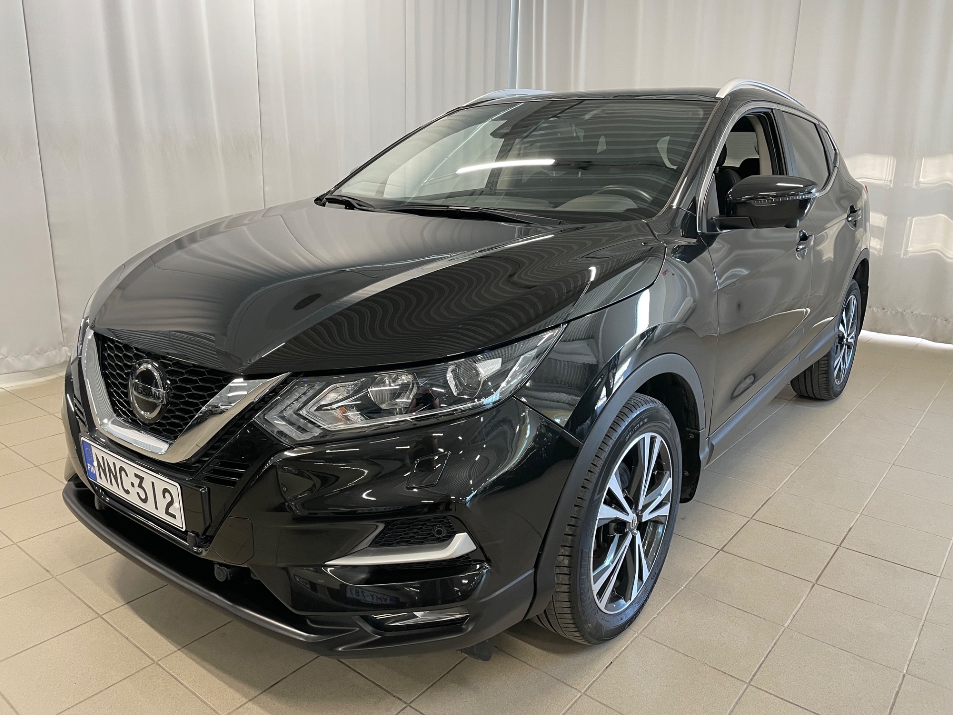 NISSAN QASHQAI DIG-T 160 N-Connecta 2WD DCT roof pack MY19