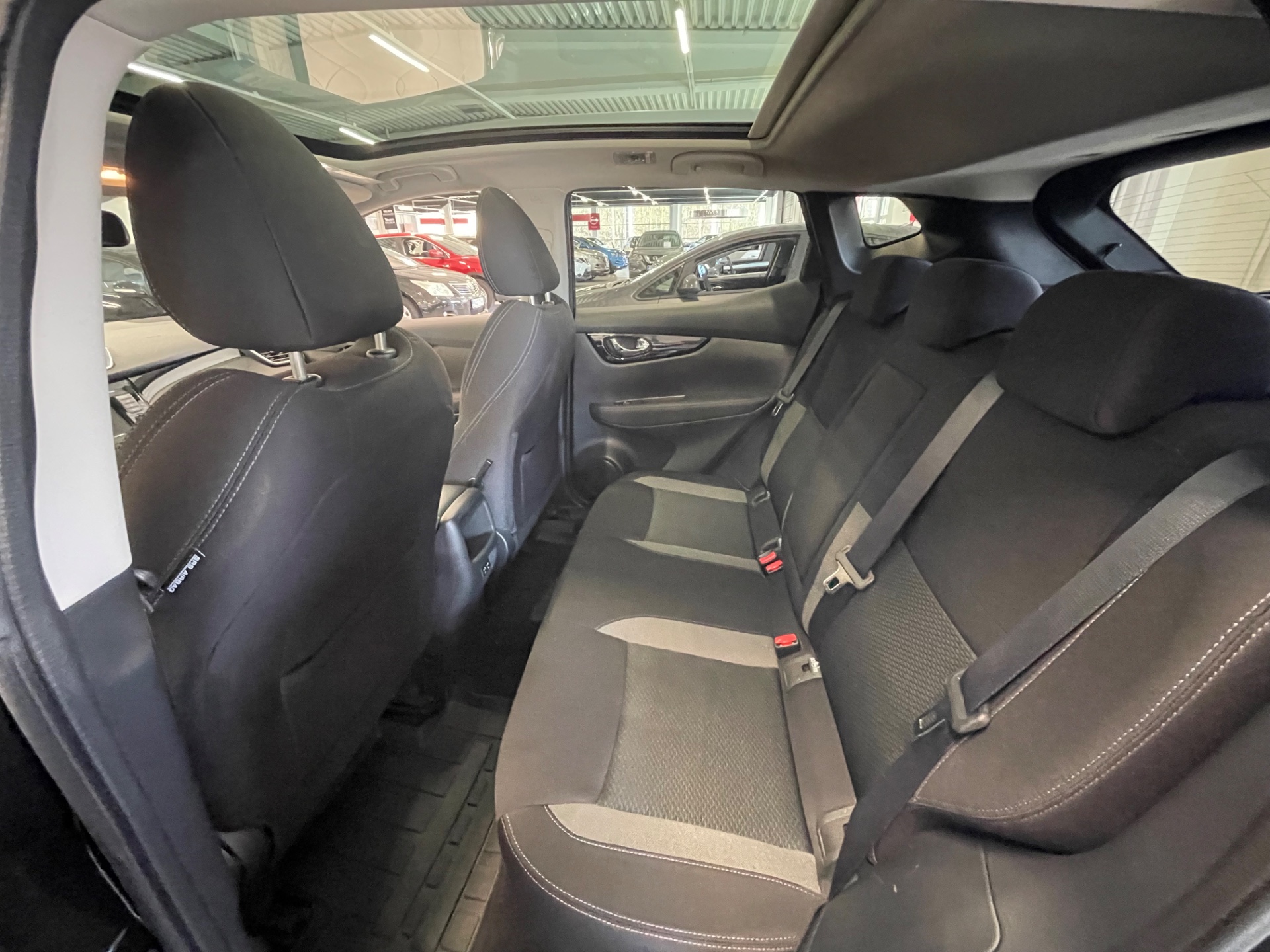 NISSAN QASHQAI DIG-T 160 N-Connecta 2WD DCT roof pack MY19