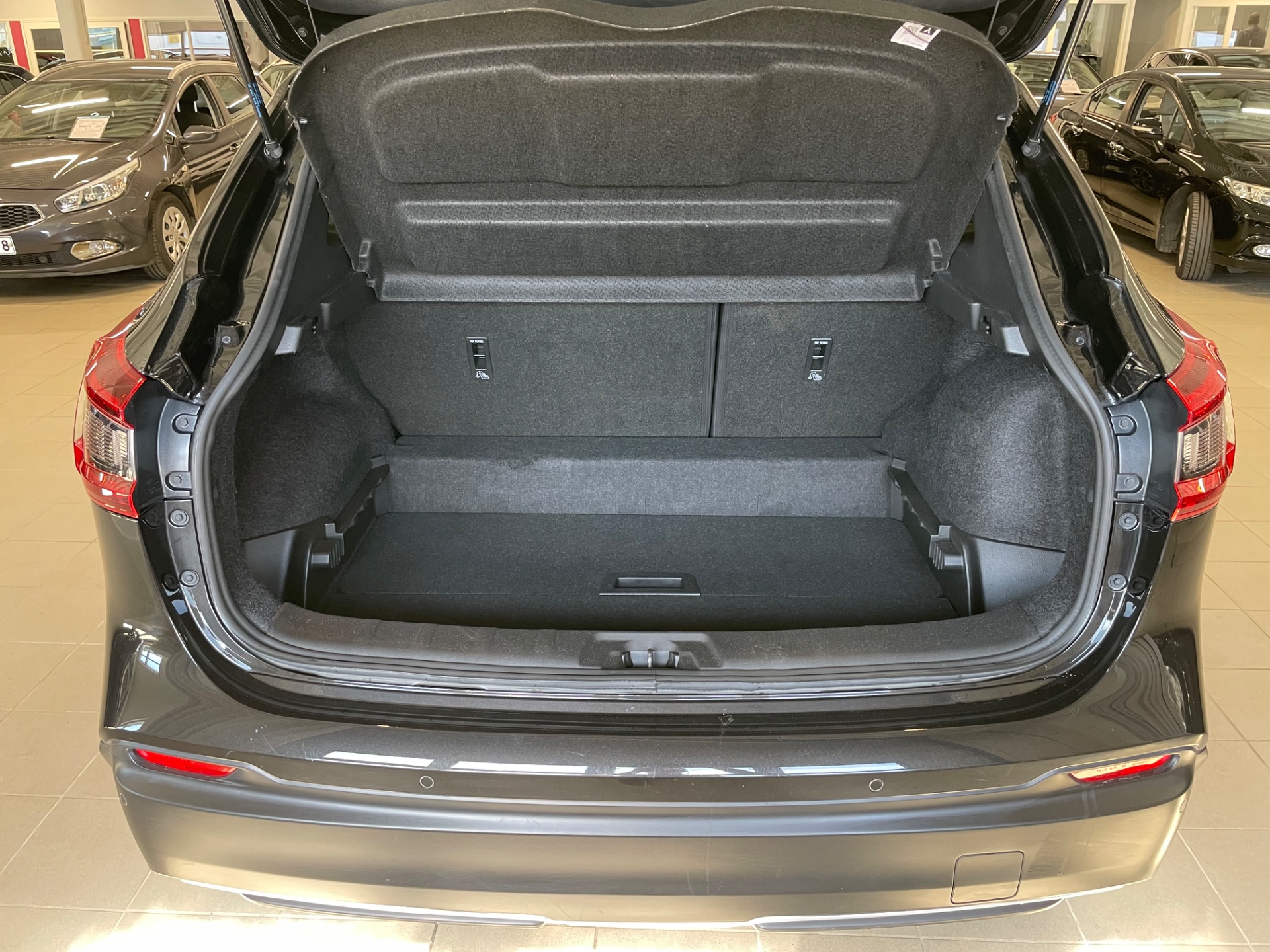 NISSAN QASHQAI DIG-T 160 N-Connecta 2WD DCT roof pack MY19