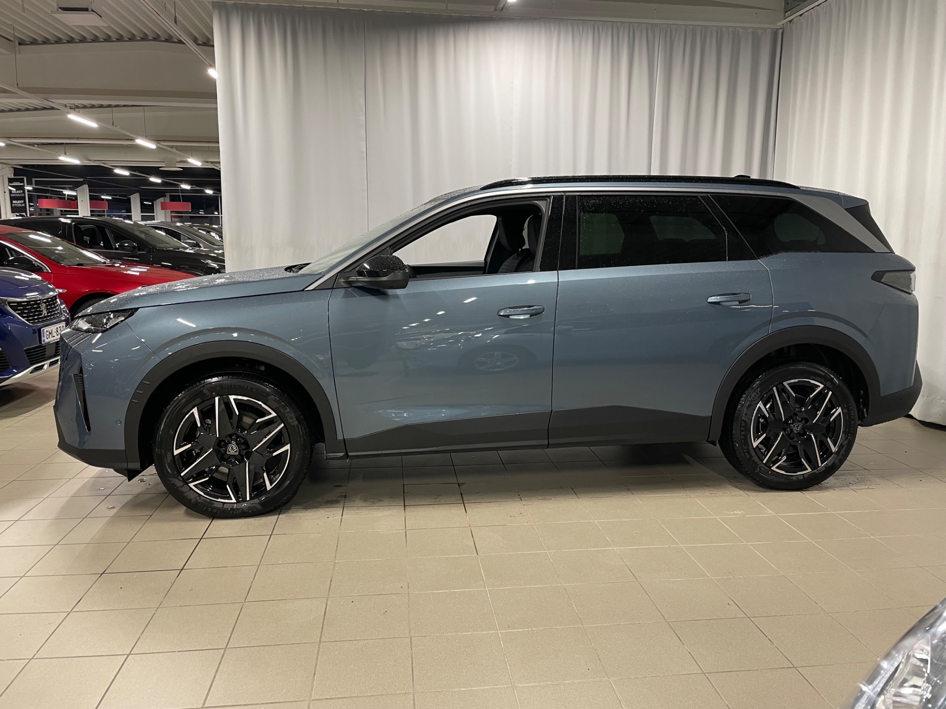 PEUGEOT 5008 2