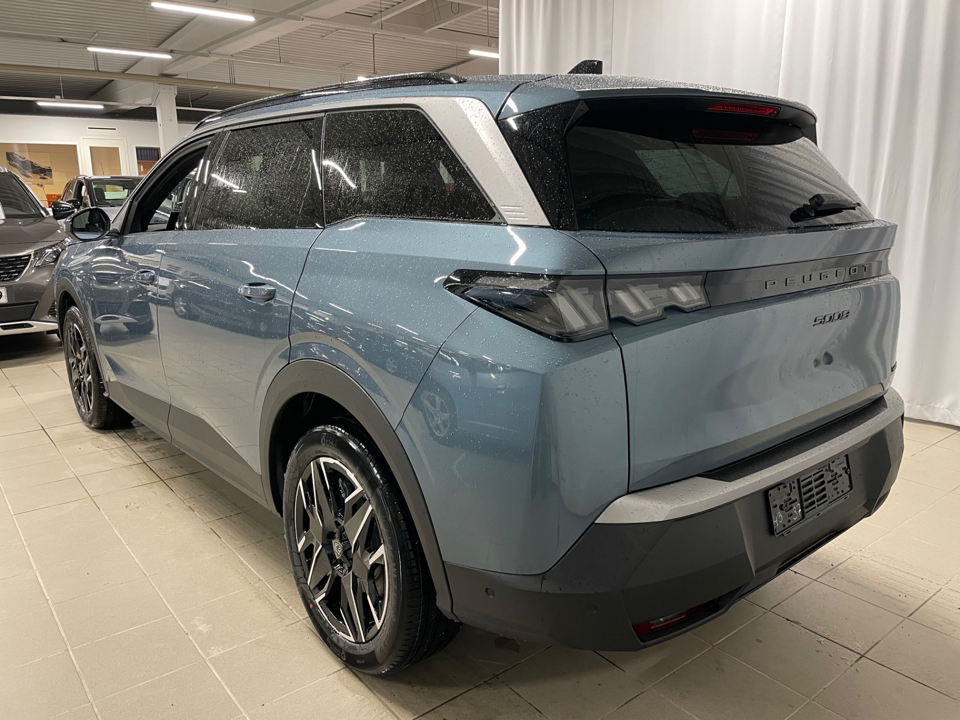 PEUGEOT 5008 3