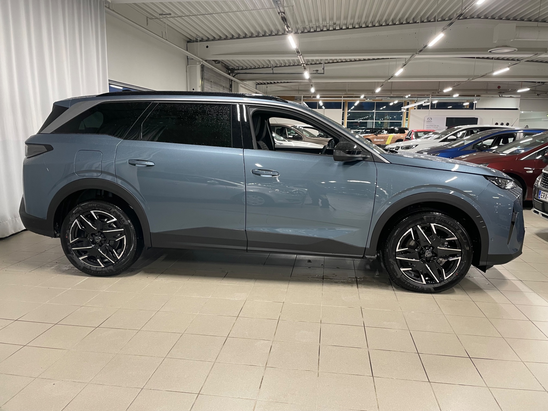 PEUGEOT 5008 6