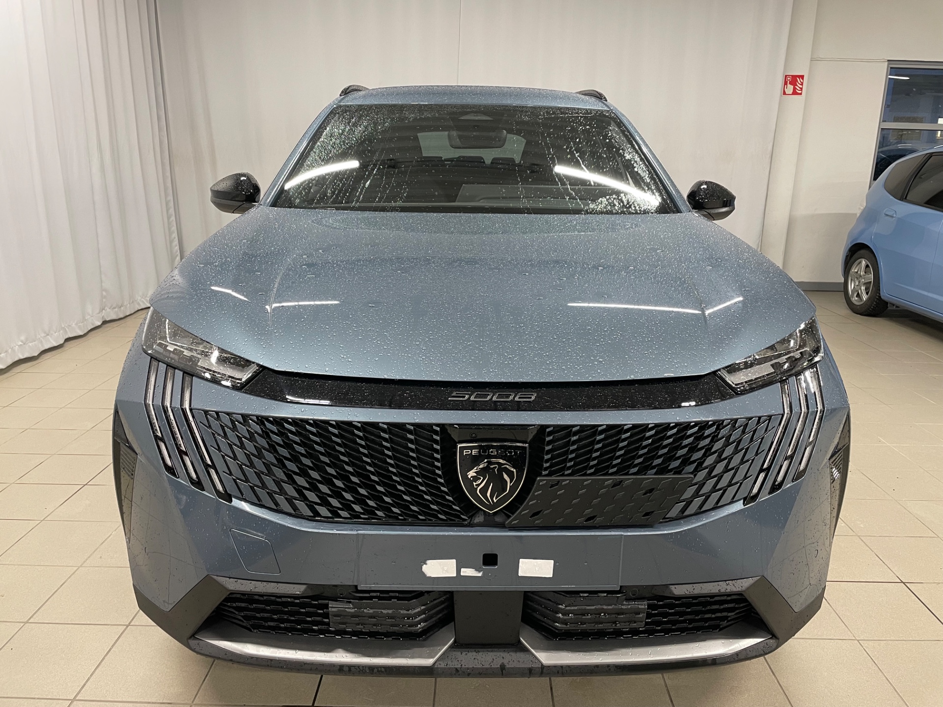 PEUGEOT 5008 8