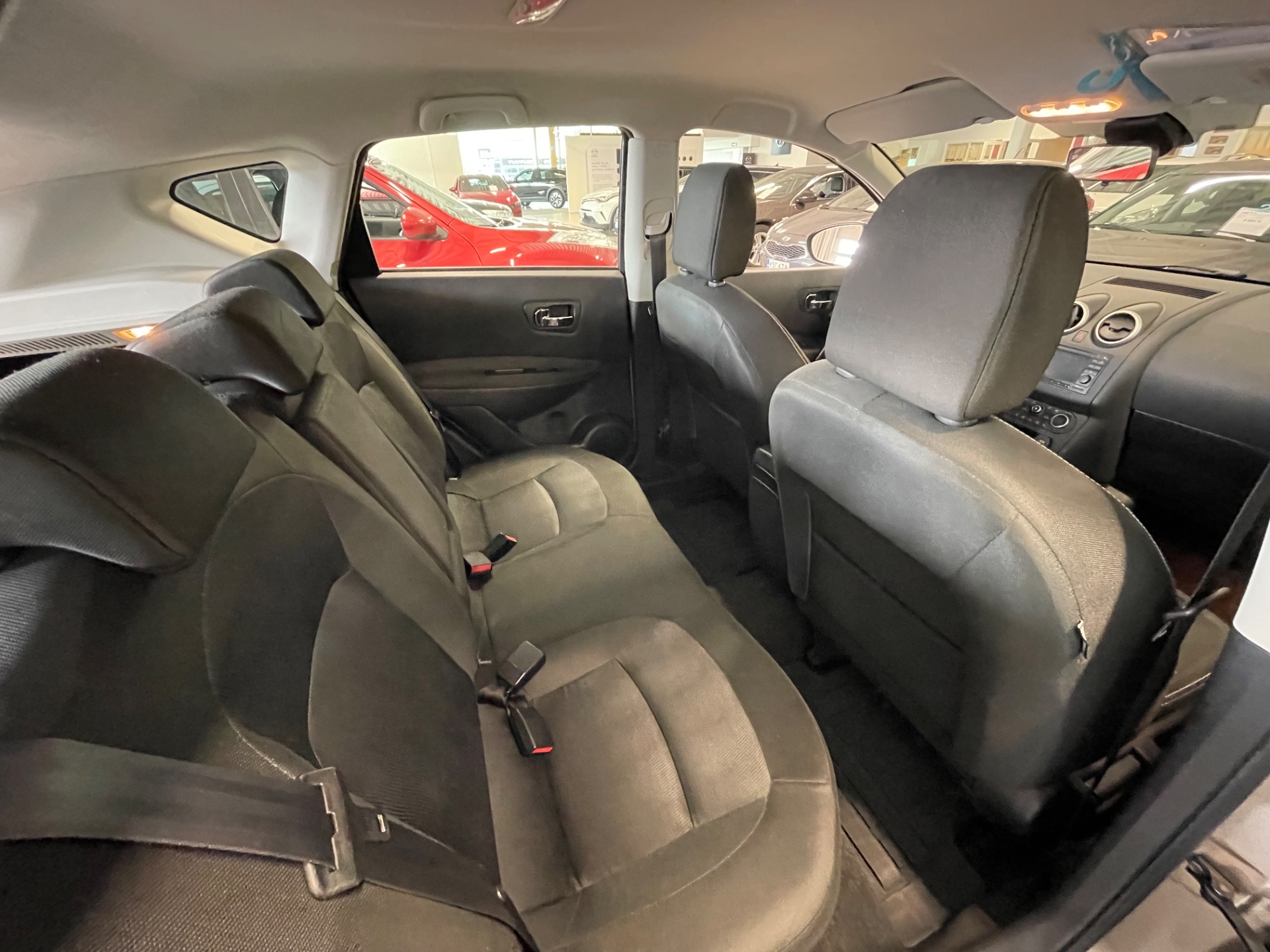 NISSAN QASHQAI 1,6L Stop / Start System Acenta 2WD 5M/T Connect MY11