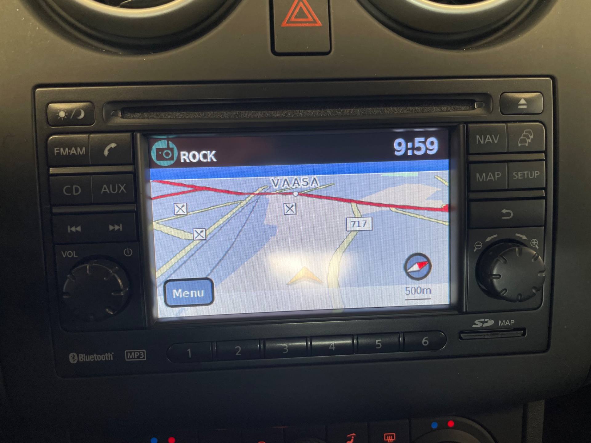NISSAN QASHQAI 1,6L Stop / Start System Acenta 2WD 5M/T Connect MY11