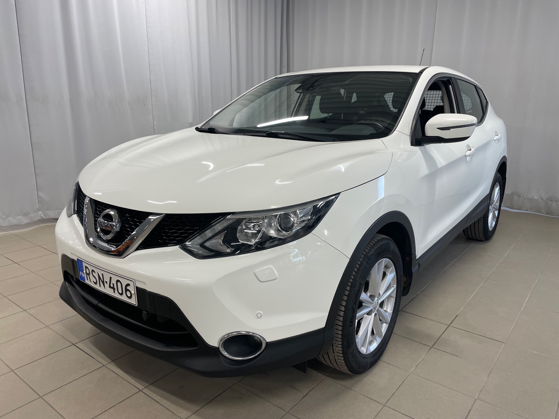 NISSAN QASHQAI DIG-T 115 Acenta 2WD Xtronic E6 Safety Pack Connect / Korkotarjous 2,99% + kulut