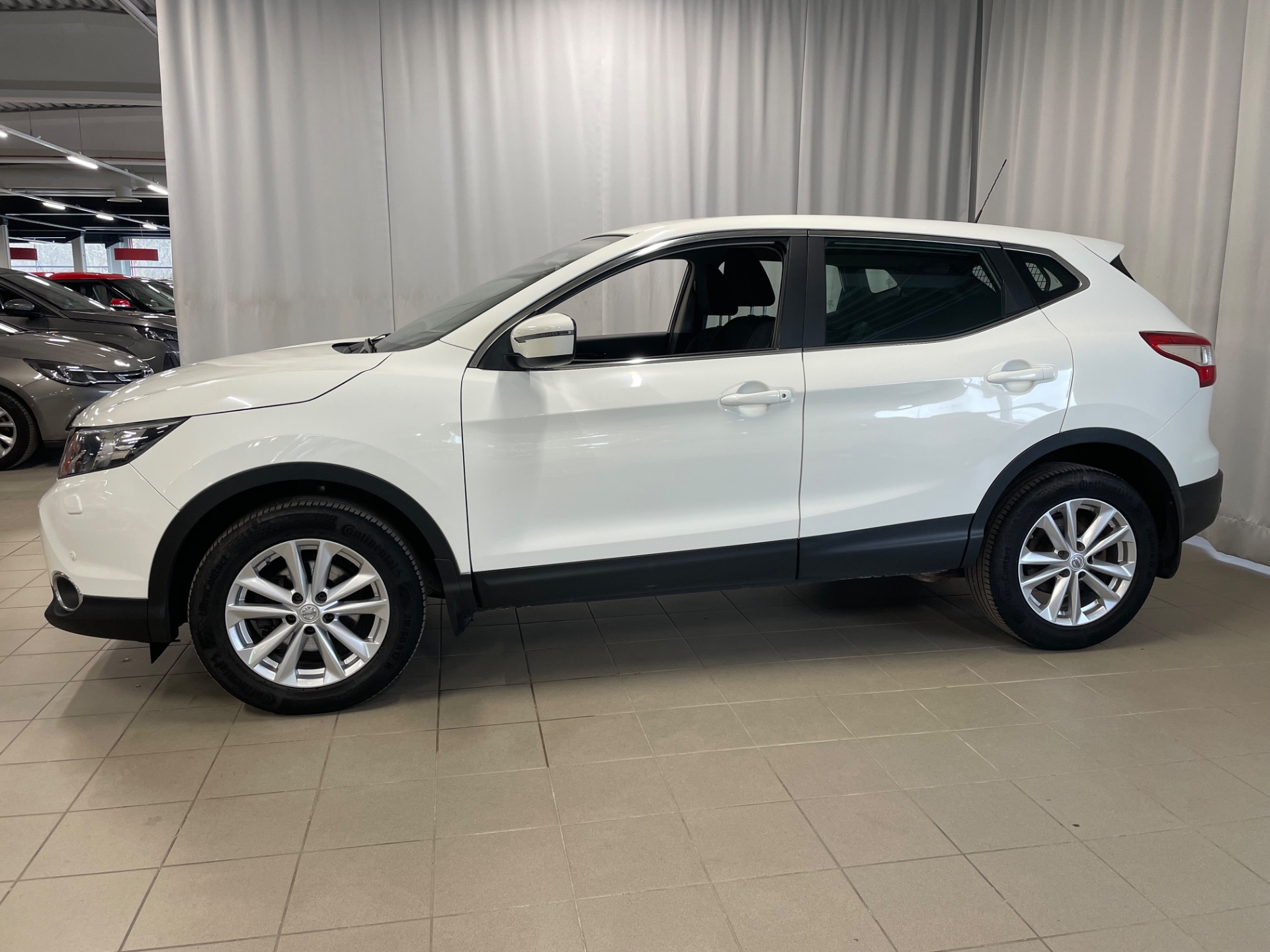 NISSAN QASHQAI DIG-T 115 Acenta 2WD Xtronic E6 Safety Pack Connect / Korkotarjous 2,99% + kulut