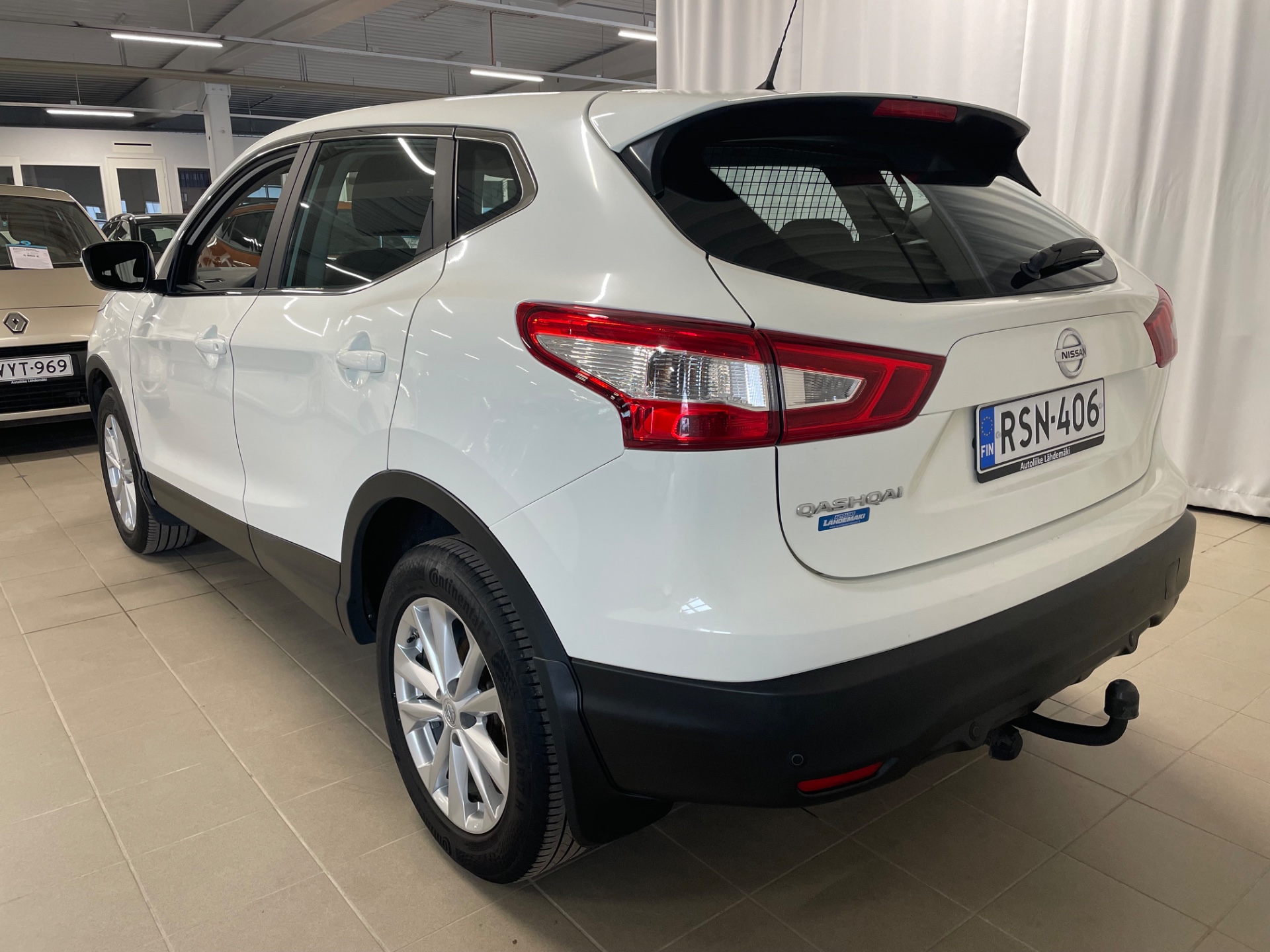 NISSAN QASHQAI DIG-T 115 Acenta 2WD Xtronic E6 Safety Pack Connect / Korkotarjous 2,99% + kulut