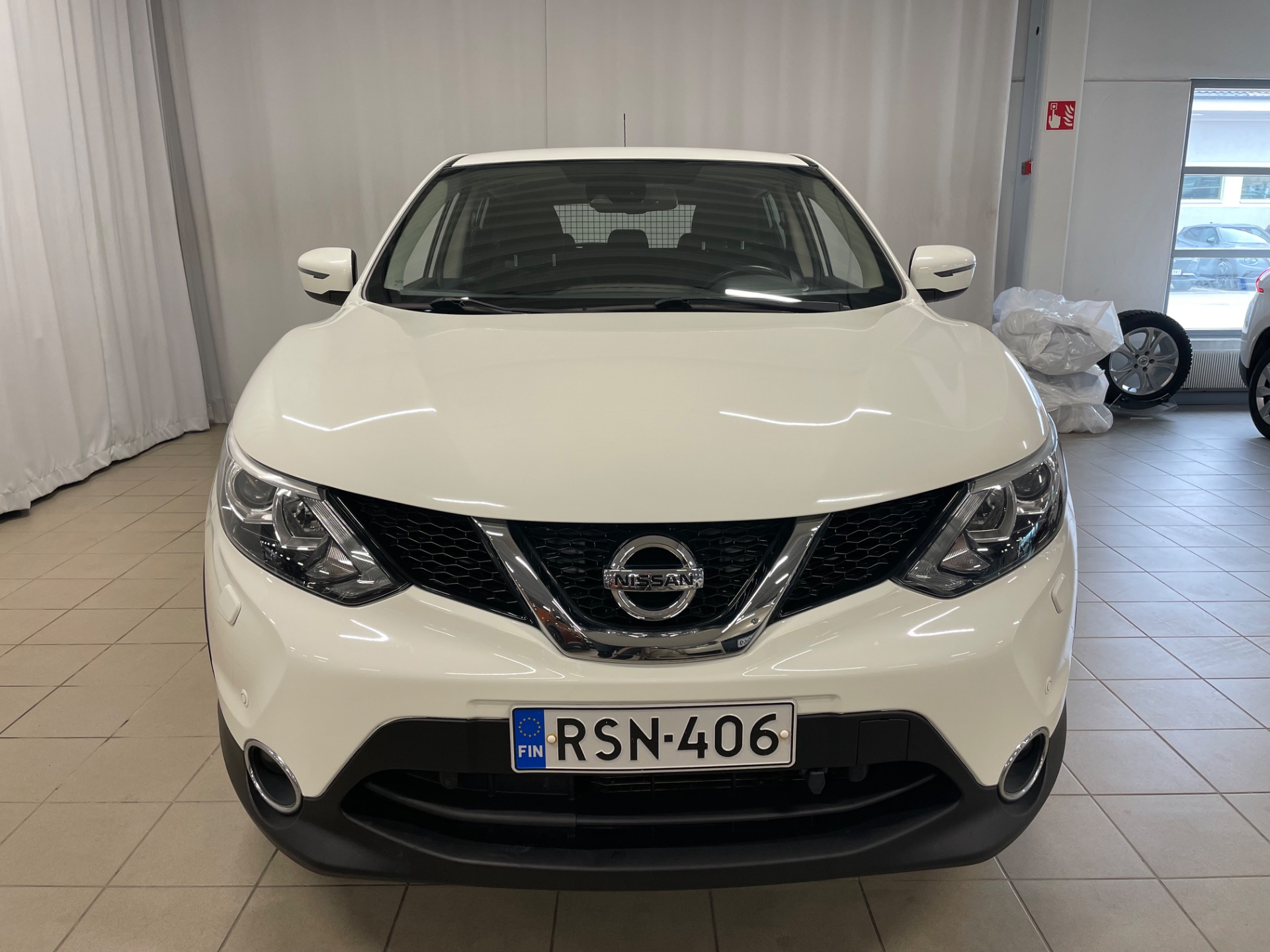 NISSAN QASHQAI DIG-T 115 Acenta 2WD Xtronic E6 Safety Pack Connect / Korkotarjous 2,99% + kulut