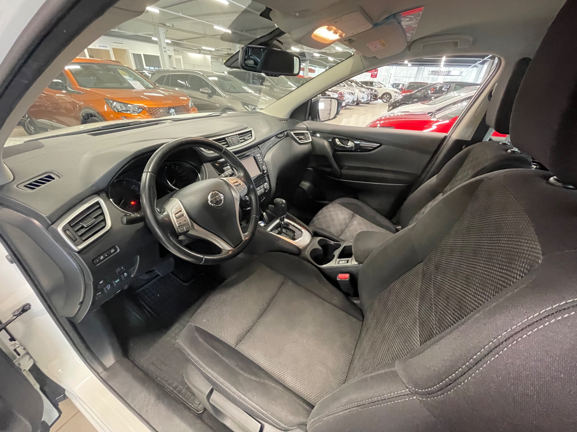NISSAN QASHQAI DIG-T 115 Acenta 2WD Xtronic E6 Safety Pack Connect / Korkotarjous 2,99% + kulut