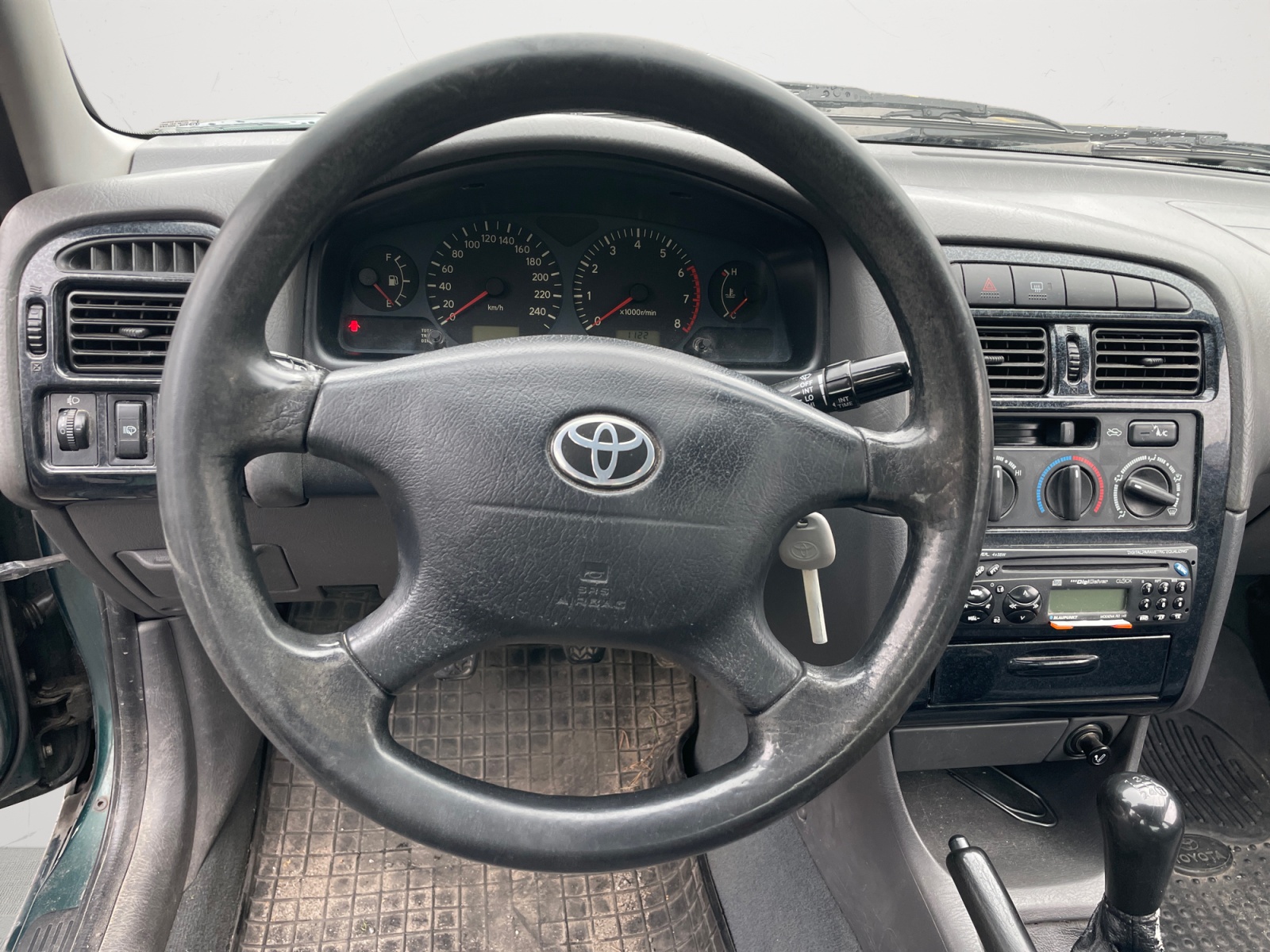 Toyota Avensis 13