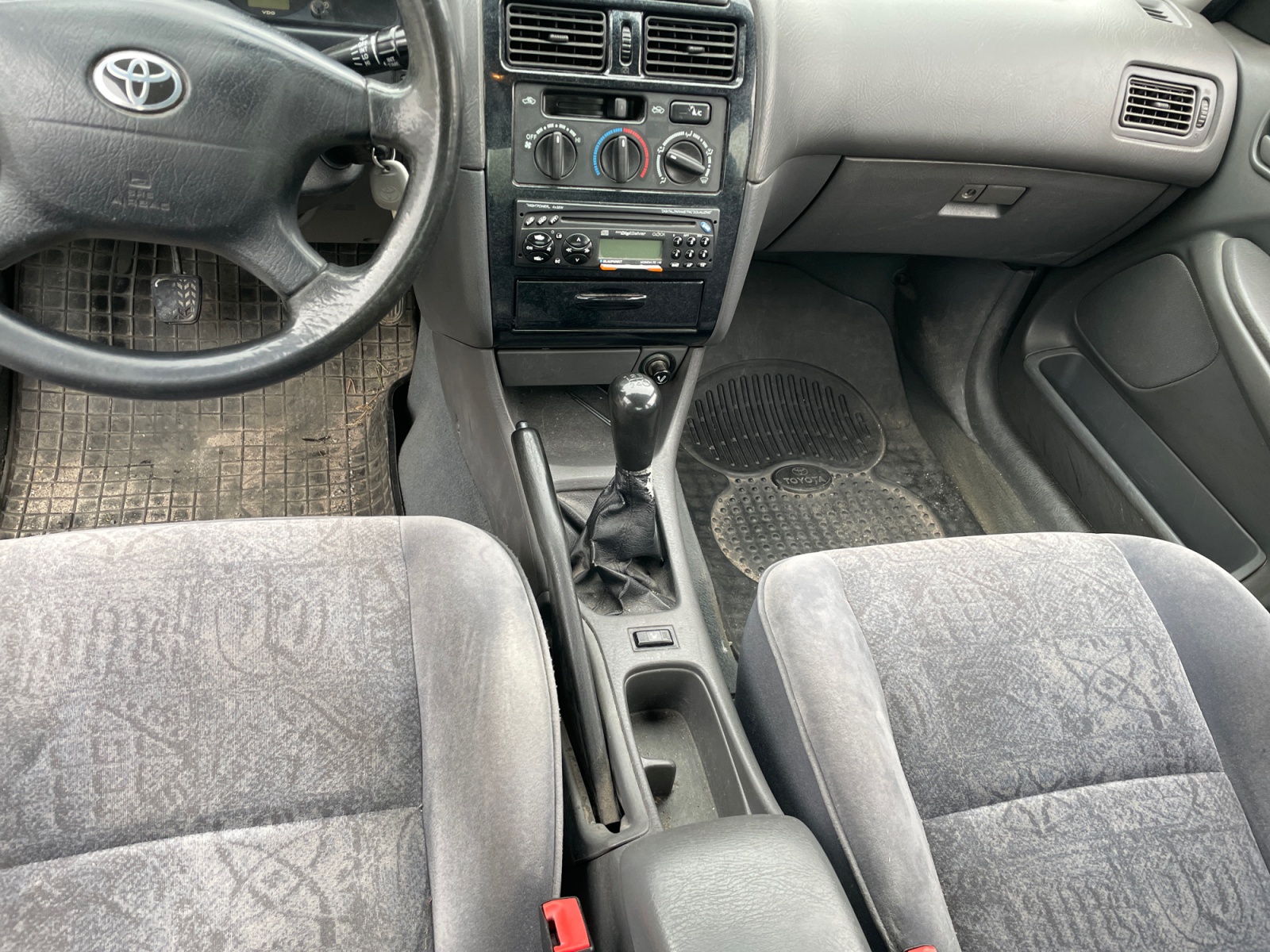 Toyota Avensis 15