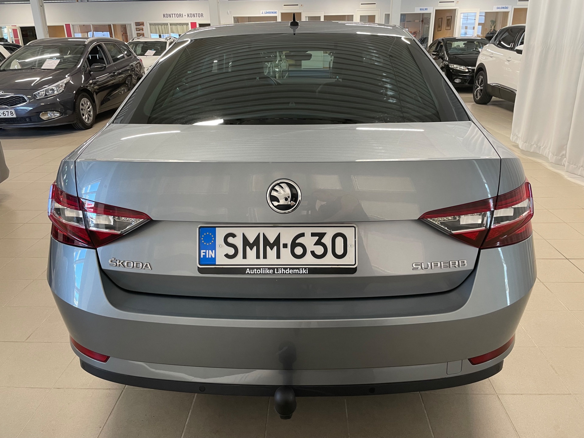 SKODA Superb 2,0 TDI 150 Style BusinessLine DSG Autom. / Mukautuva vakionopeudensäädin / Lämmitin kaukosäädöllä