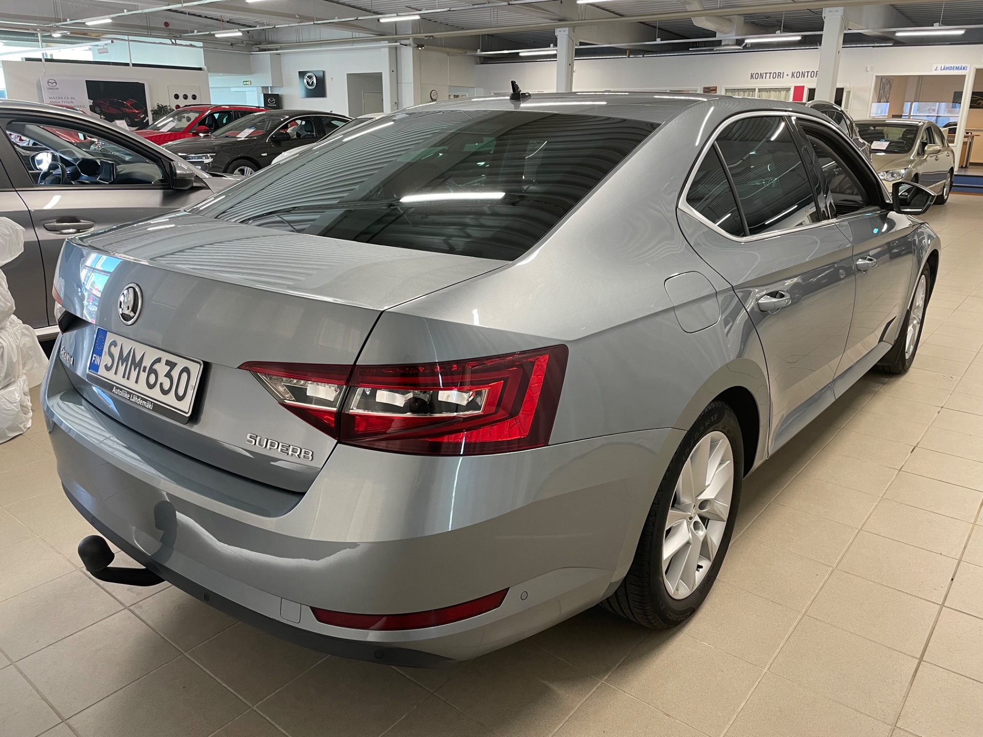 SKODA Superb 2,0 TDI 150 Style BusinessLine DSG Autom. / Mukautuva vakionopeudensäädin / Lämmitin kaukosäädöllä