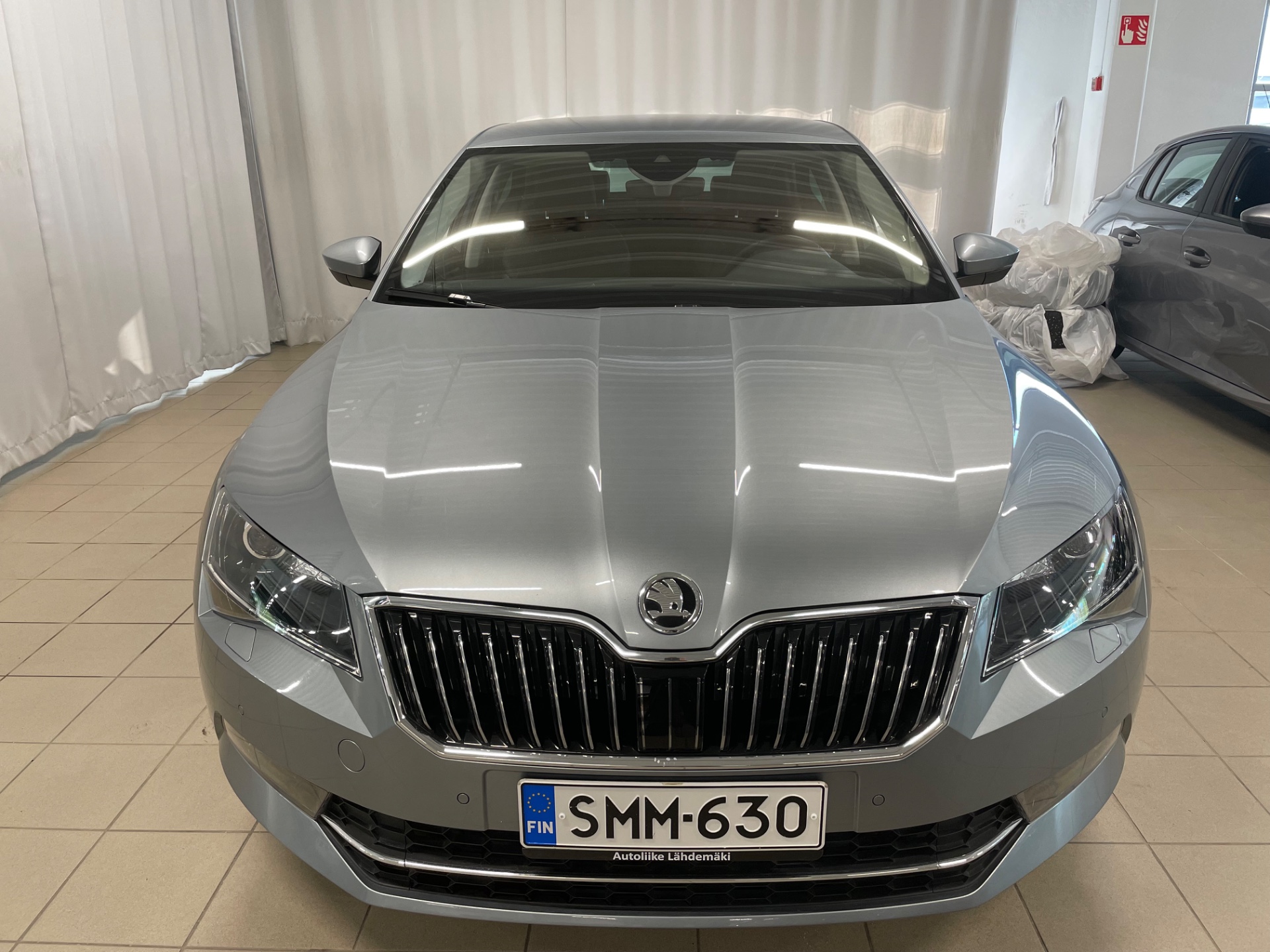 SKODA Superb 2,0 TDI 150 Style BusinessLine DSG Autom. / Mukautuva vakionopeudensäädin / Lämmitin kaukosäädöllä