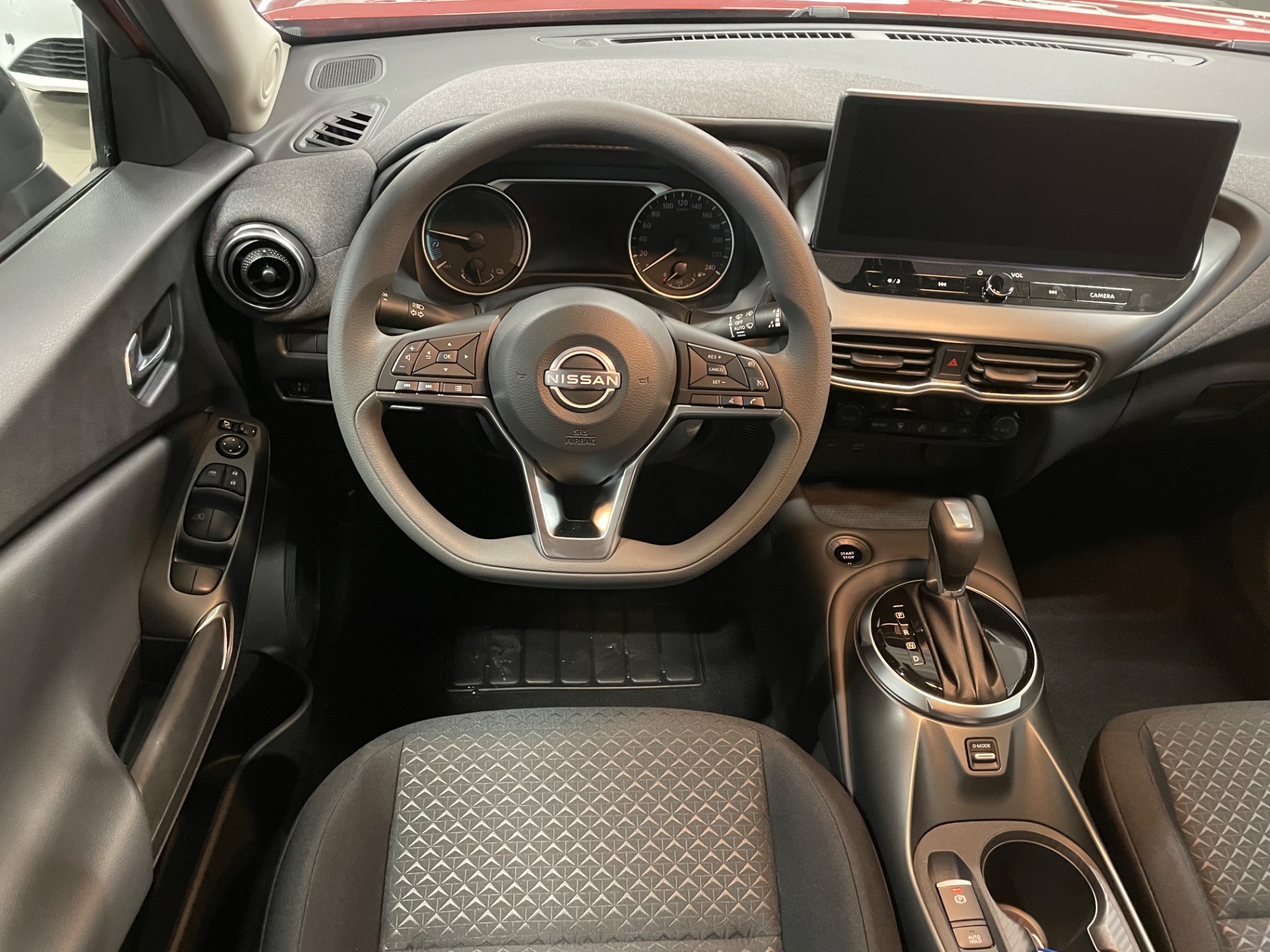 Nissan Juke DIG-T 143HP 4AMT Acenta HEV MY24 Summer / Hybrid Juke huikeaan kesähintaan
