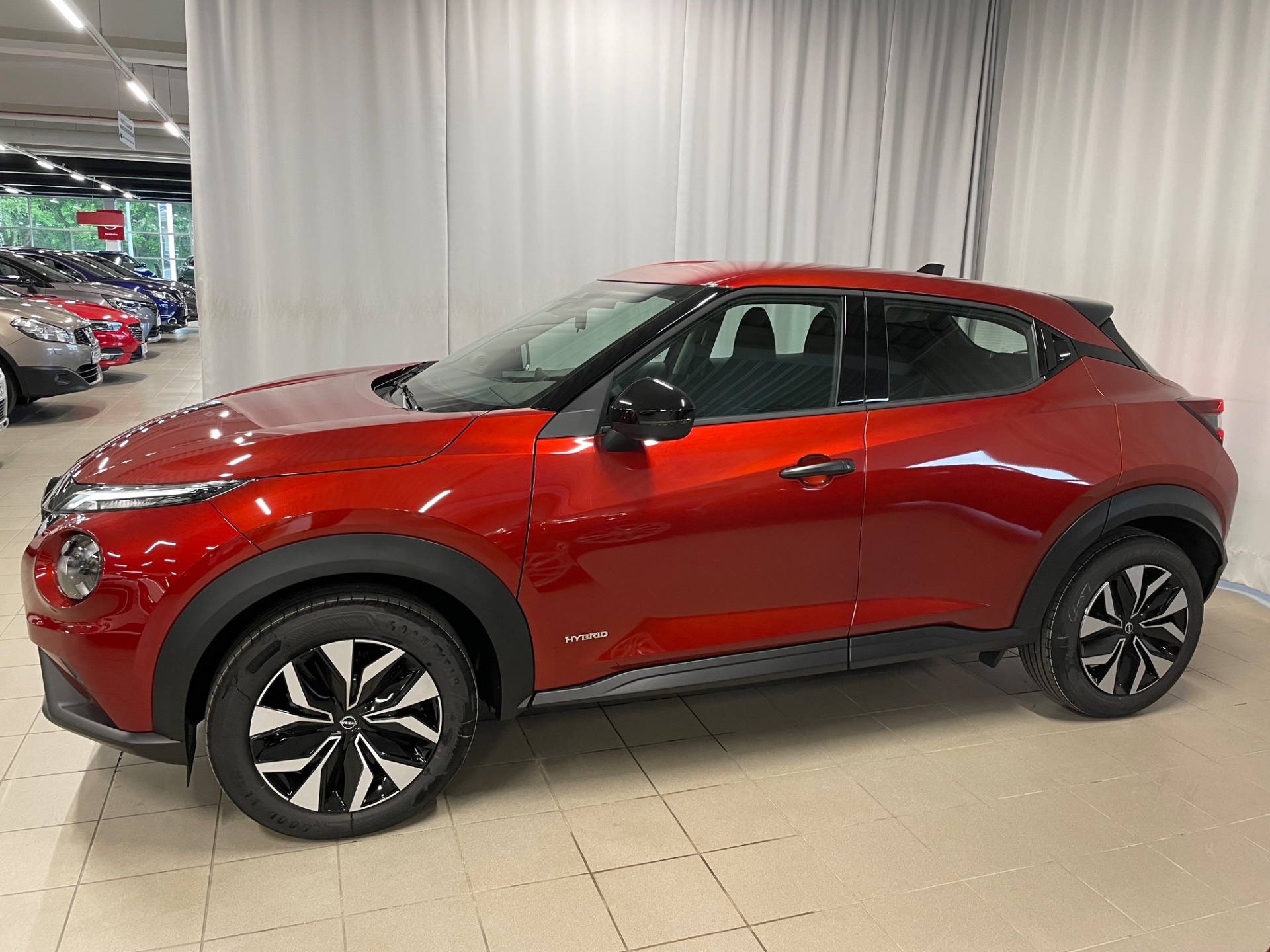 Nissan Juke DIG-T 143HP 4AMT Acenta HEV MY24 Summer / Hybrid Juke huikeaan kesähintaan