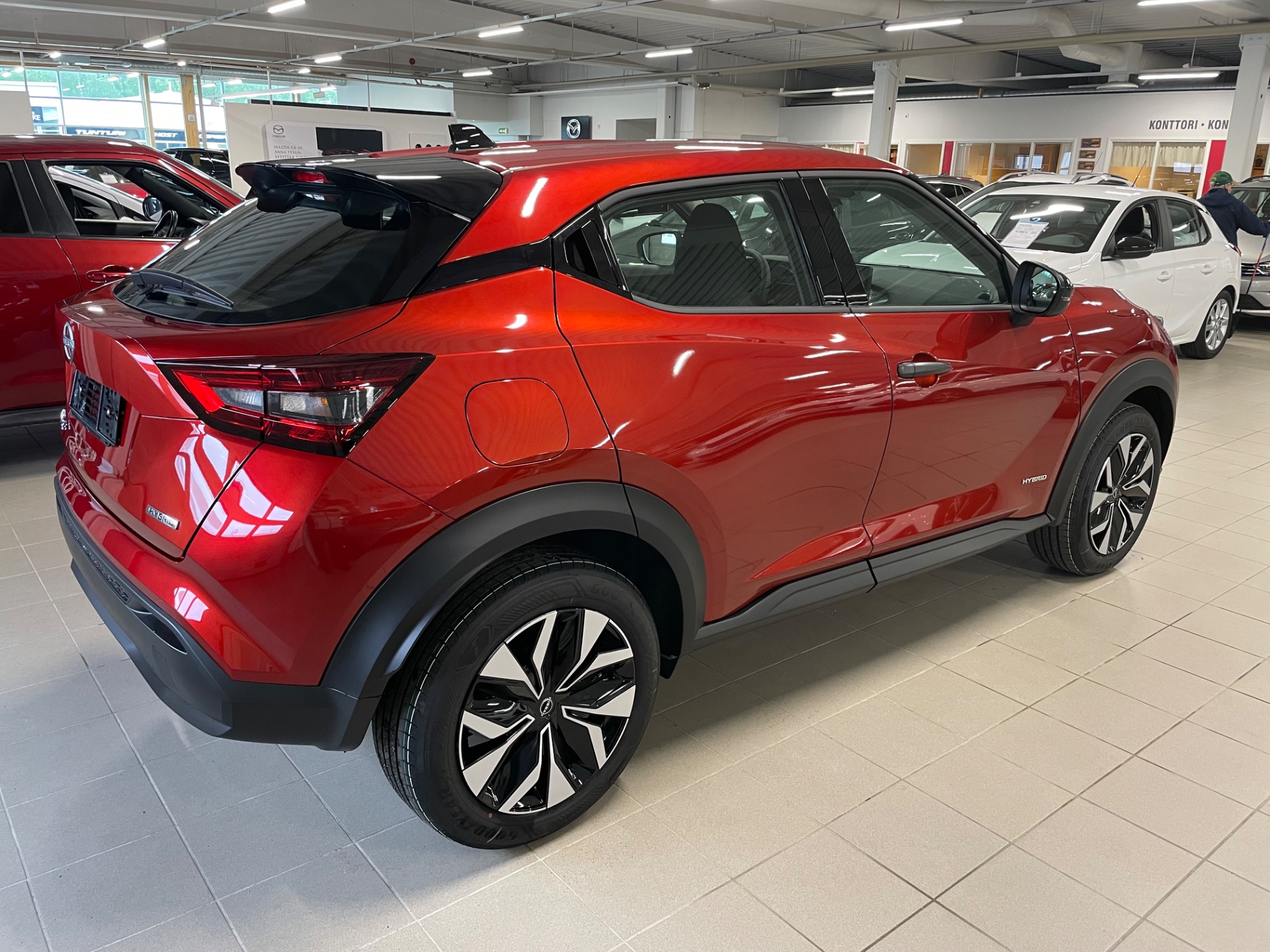 Nissan Juke DIG-T 143HP 4AMT Acenta HEV MY24 Summer / Hybrid Juke huikeaan kesähintaan
