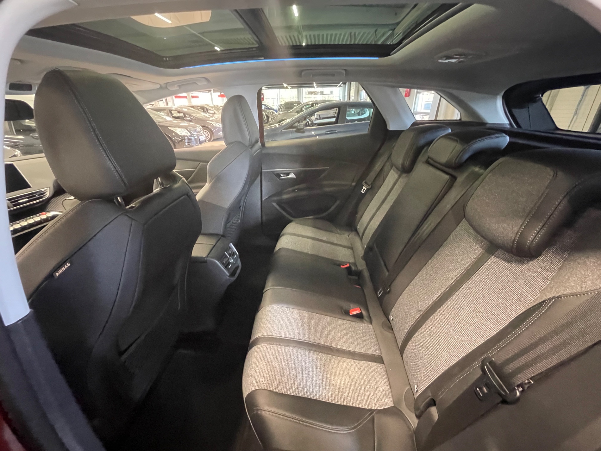 PEUGEOT 3008 Allure PureTech 130 Automaatti / Jakohihna vaihdettu /