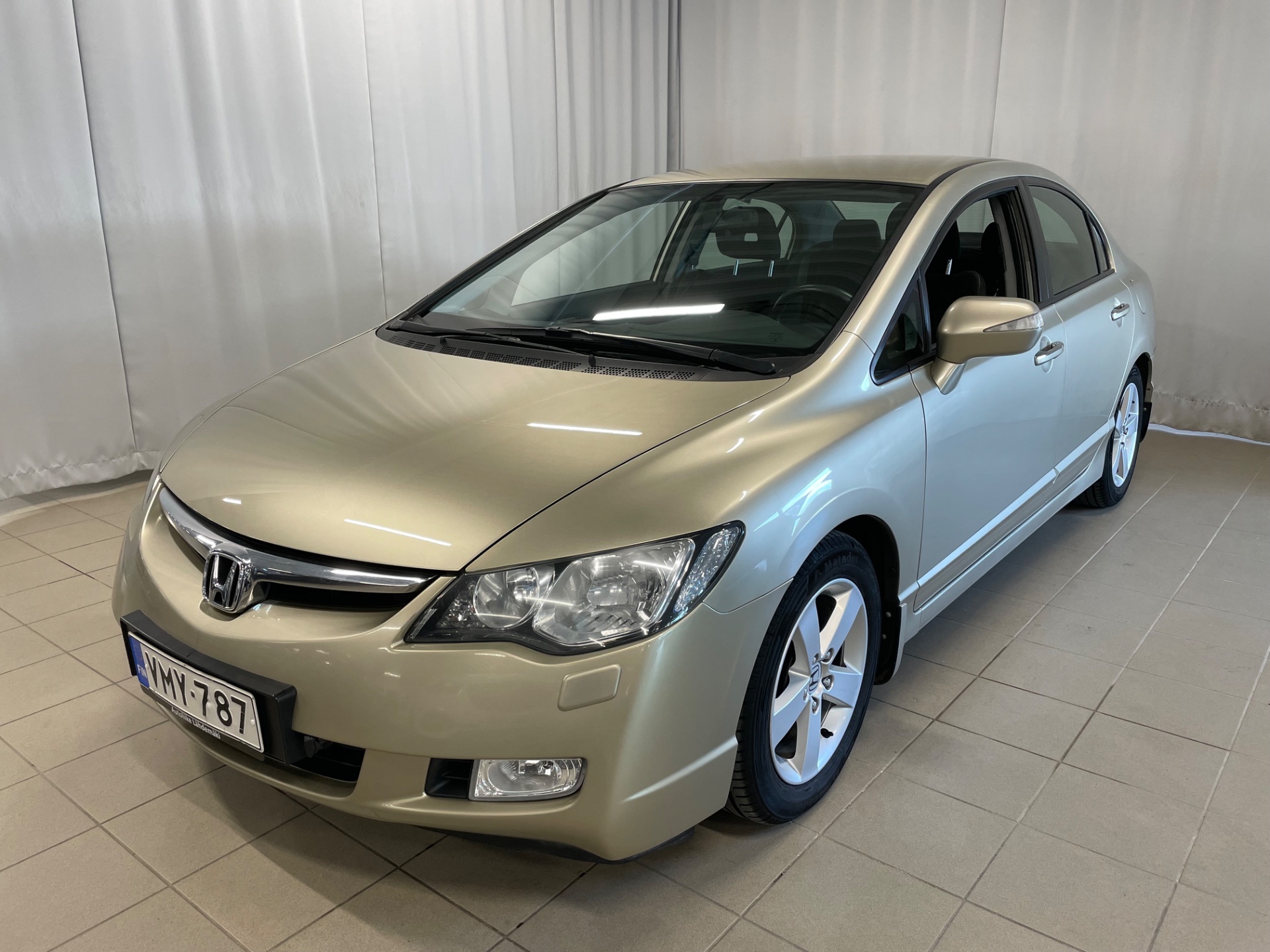 HONDA CIVIC 4D 1,8i Executive