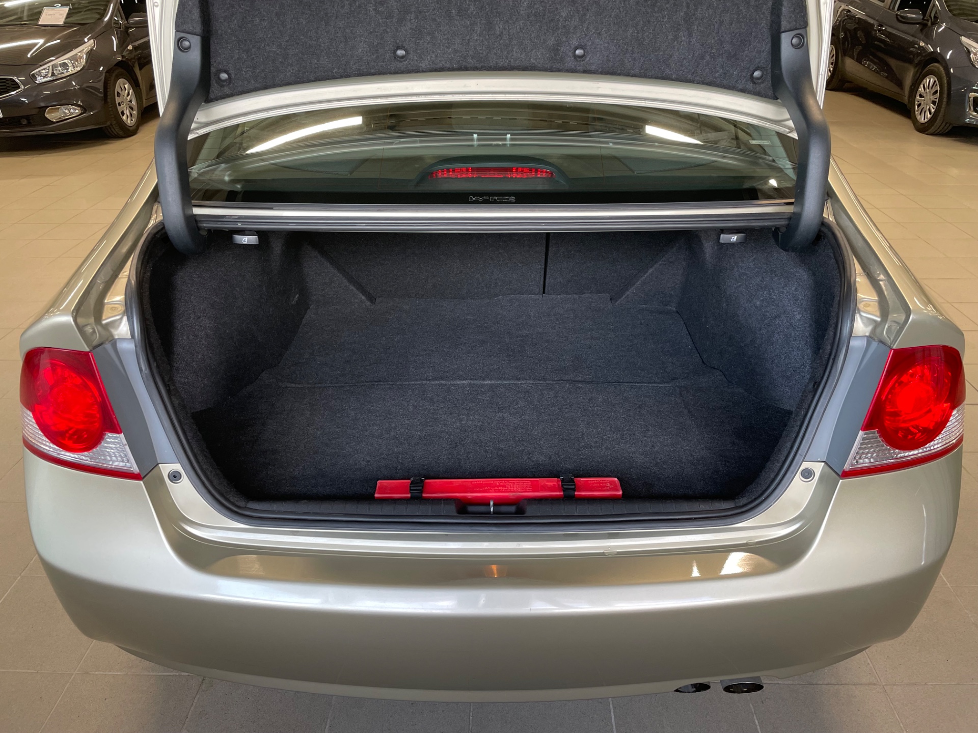 HONDA CIVIC 4D 1,8i Executive