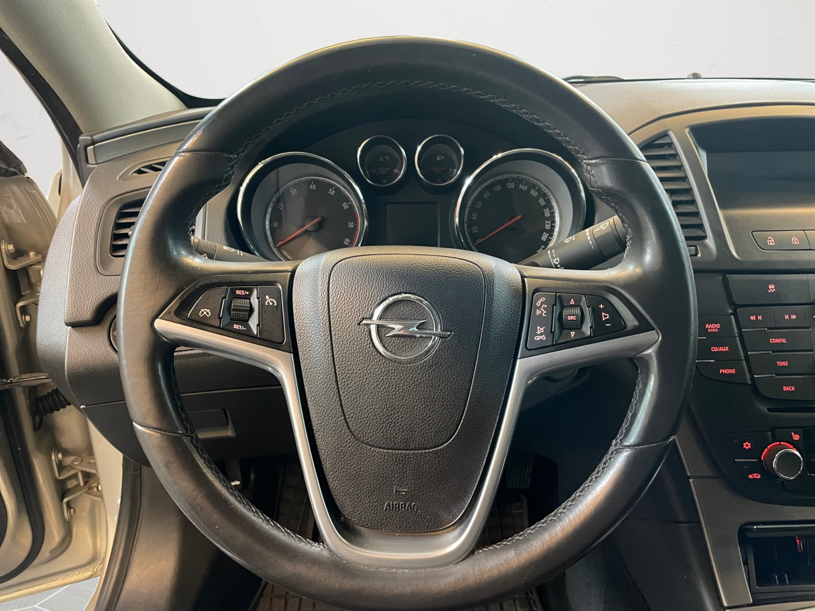 OPEL Insignia 13