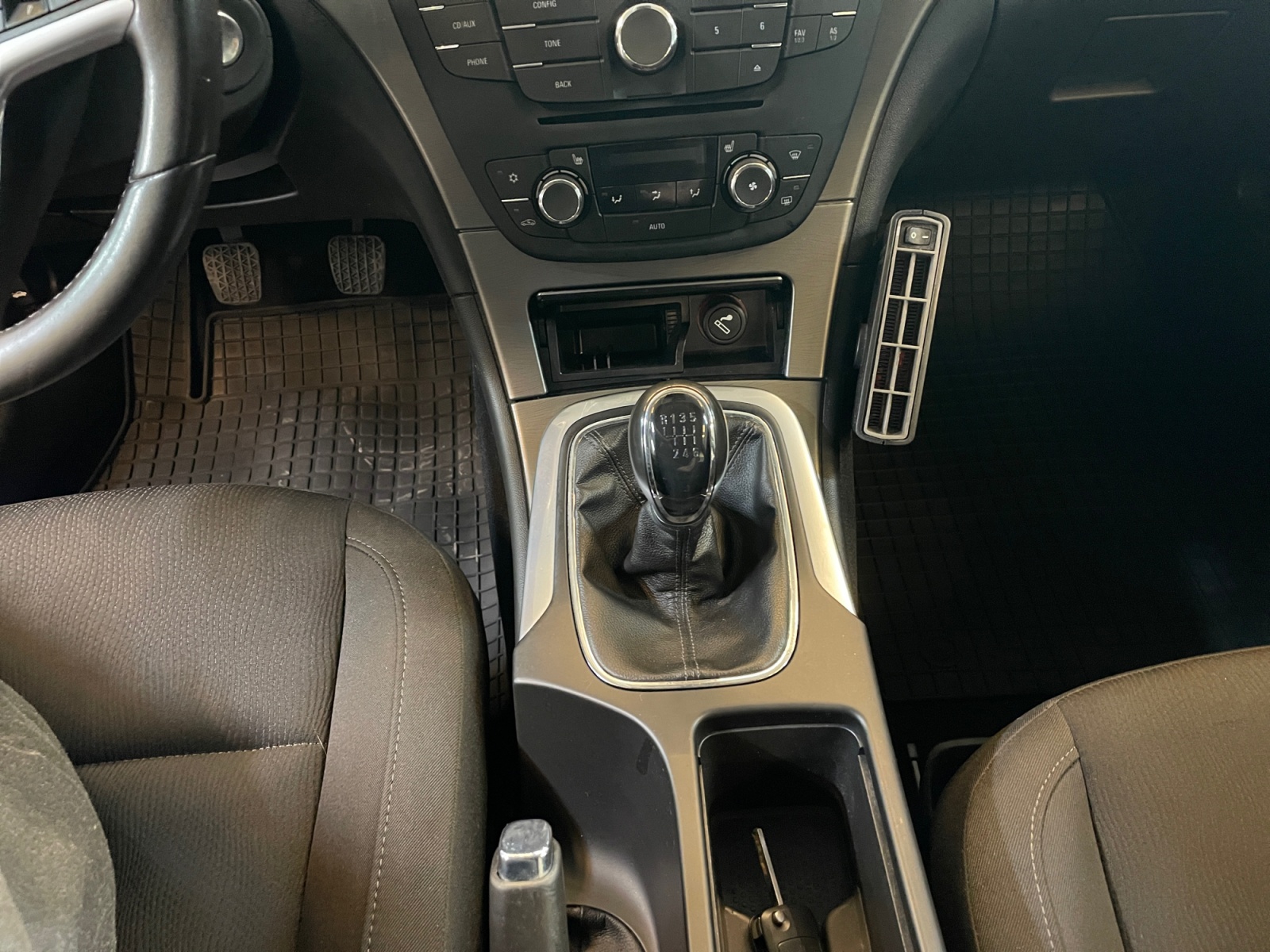 OPEL Insignia 15