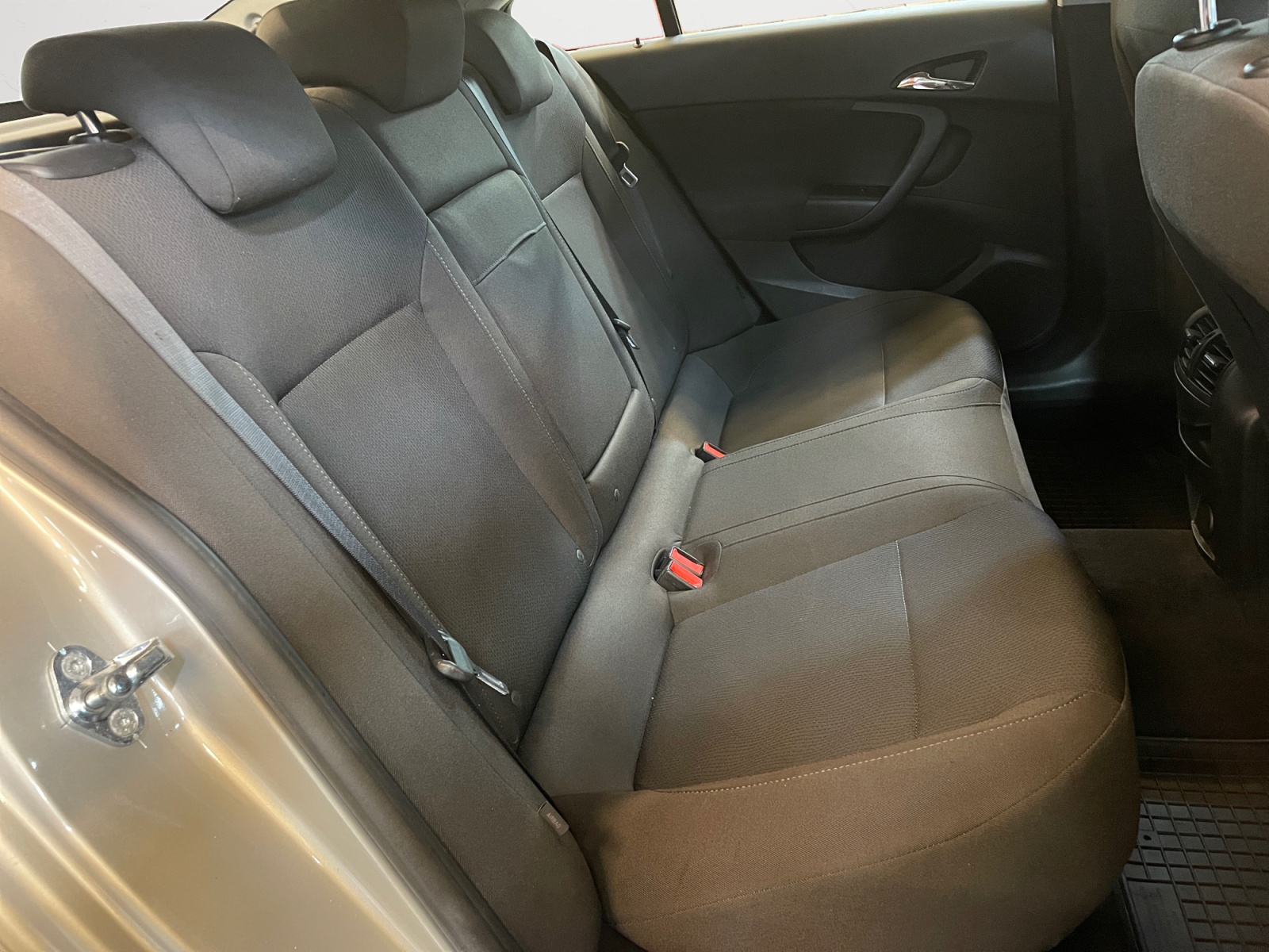 OPEL Insignia 18