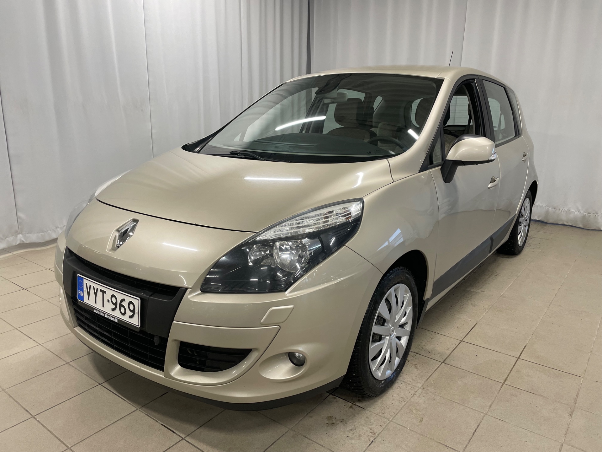 RENAULT Scenic Expression 2,0 16V CVT