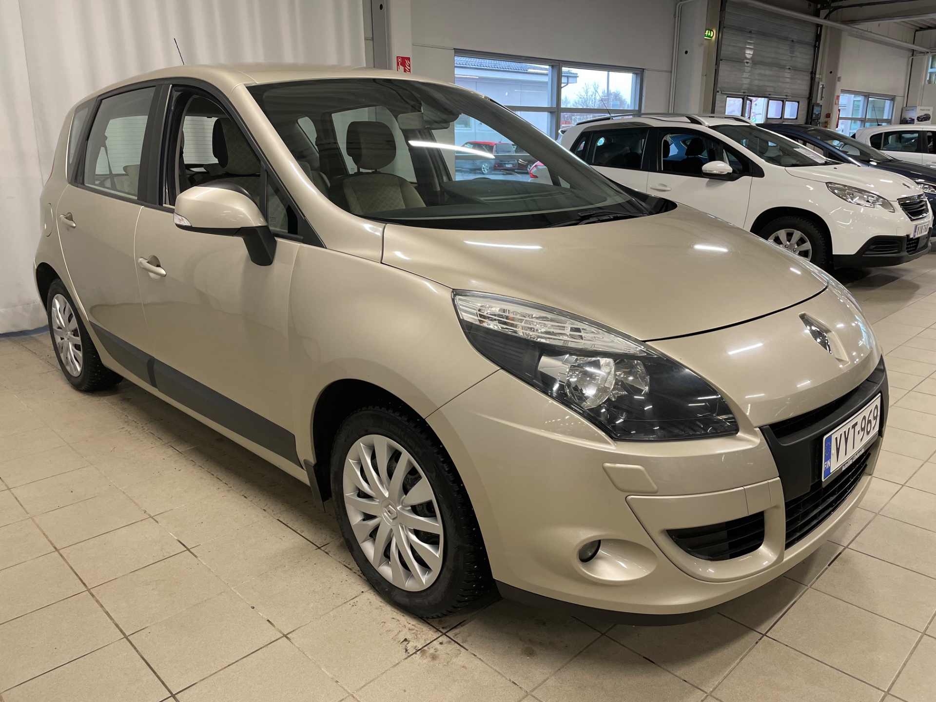 RENAULT Scenic Expression 2,0 16V CVT