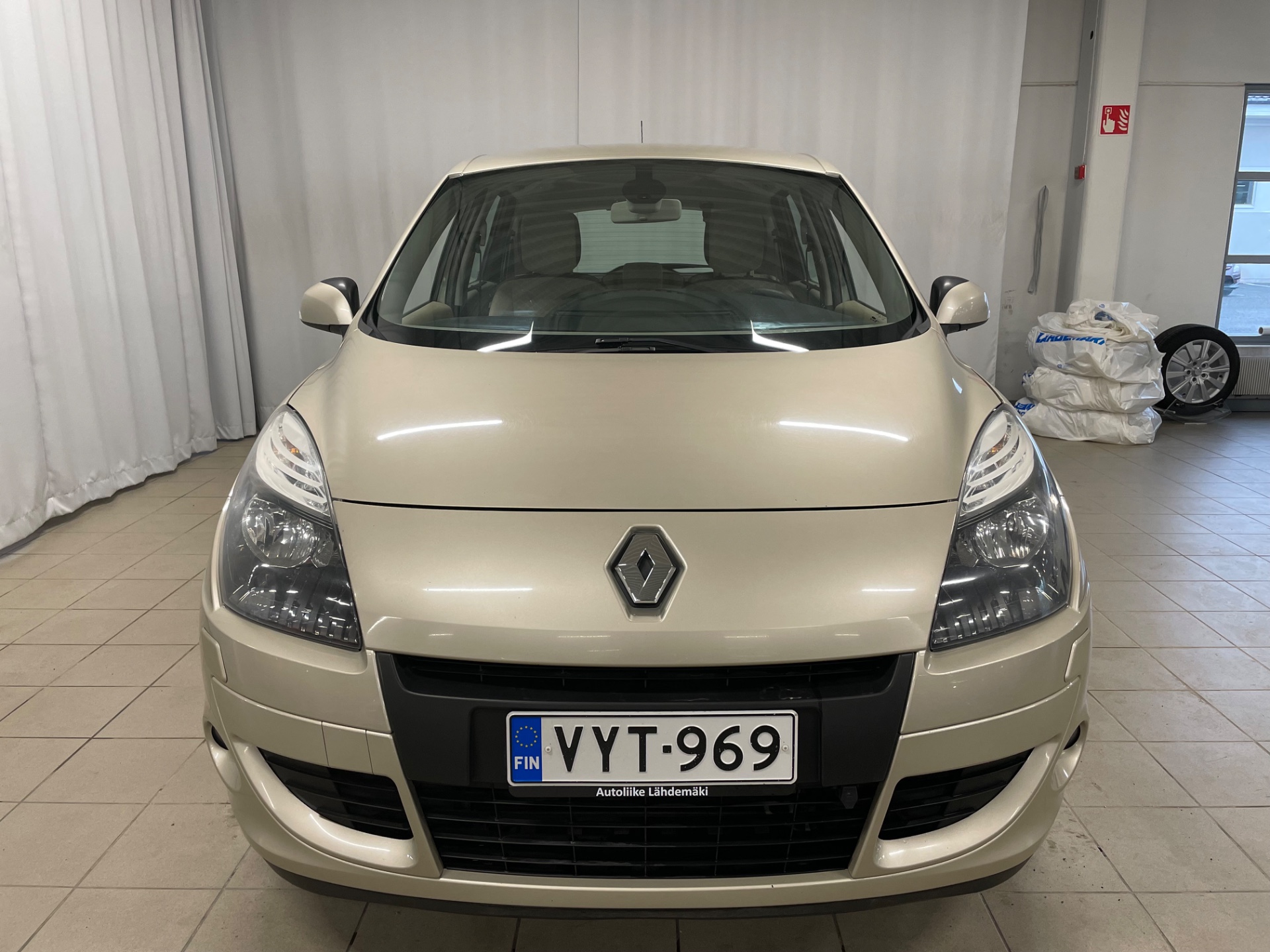 RENAULT Scenic Expression 2,0 16V CVT