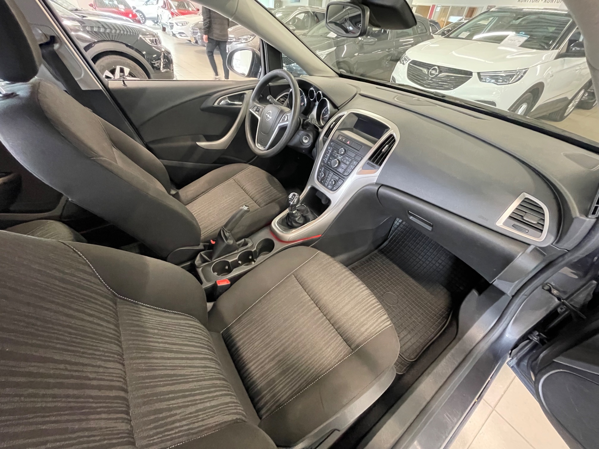 OPEL ASTRA 5-ov Enjoy 1,4 Turbo Ecotec 88kW MT6