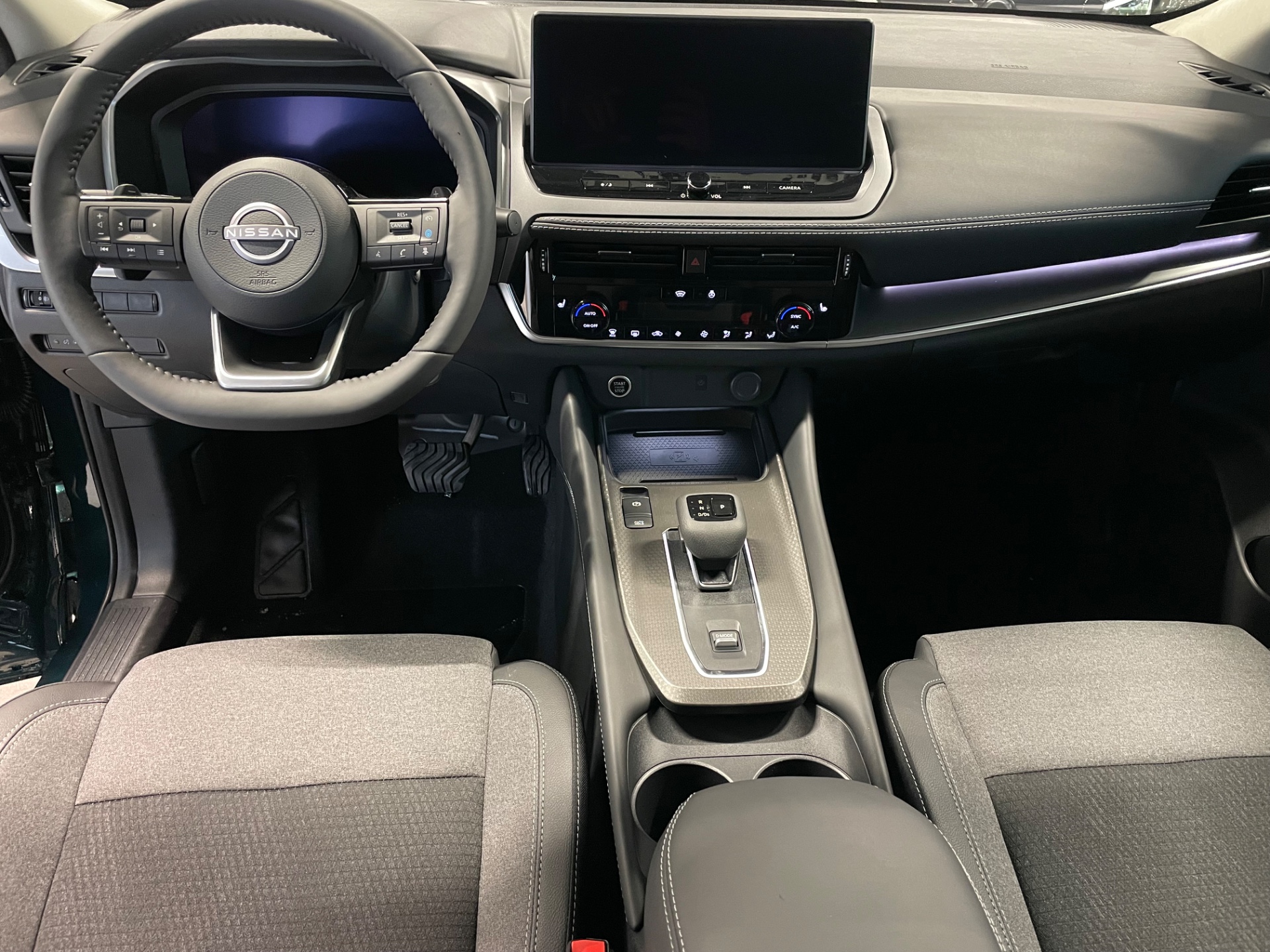 Nissan Qashqai MHEV 158 Xtronic 2WD N-Connecta 2-tone MY24