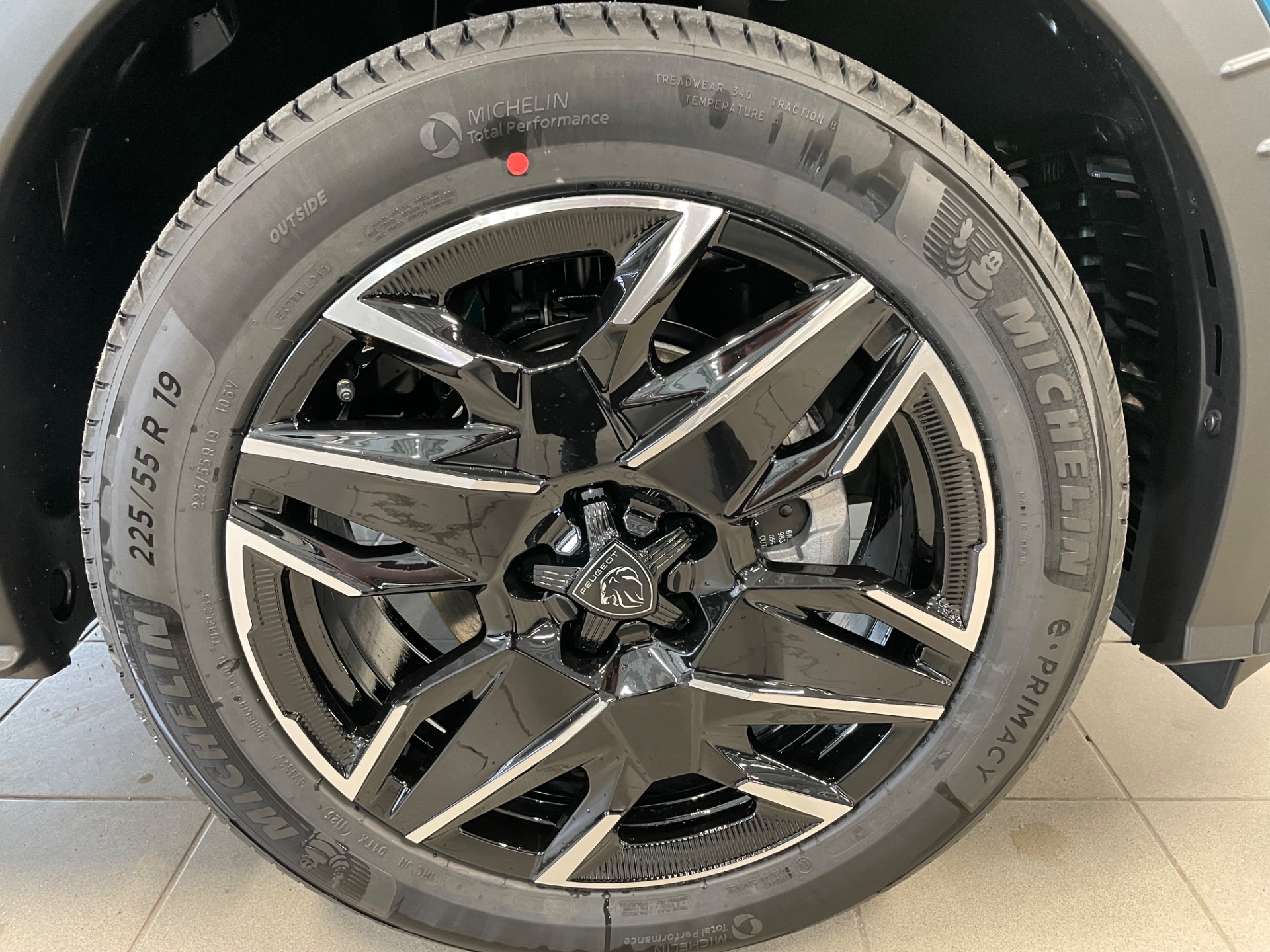 Peugeot 3008 Allure Edition Hybrid 145 Automaatti/ rahoitus 0% korko ja 0€ kulut
