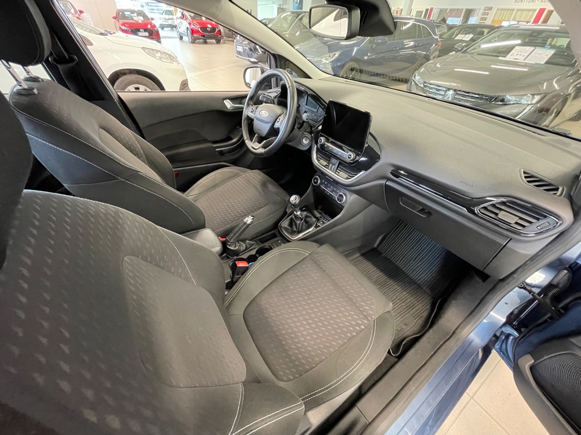 FORD FIESTA 1,0 EcoBoost 100hv M6 Titanium 5-ovinen