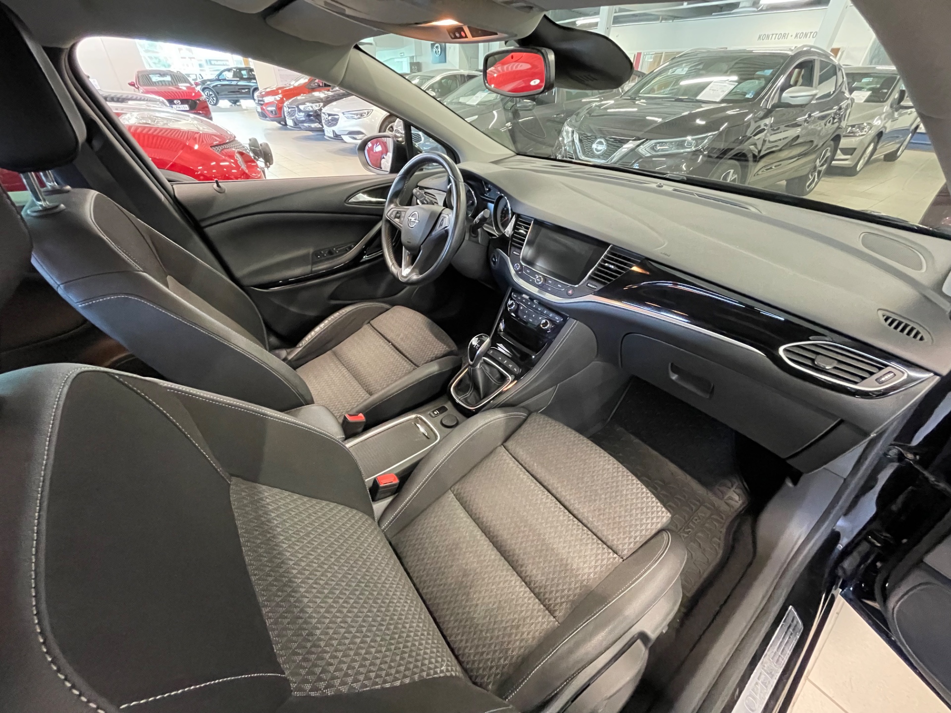 OPEL ASTRA Sports Tourer Innovation 1,0 Turbo Start/Stop 77kW ECT5 / Juuri huollettu