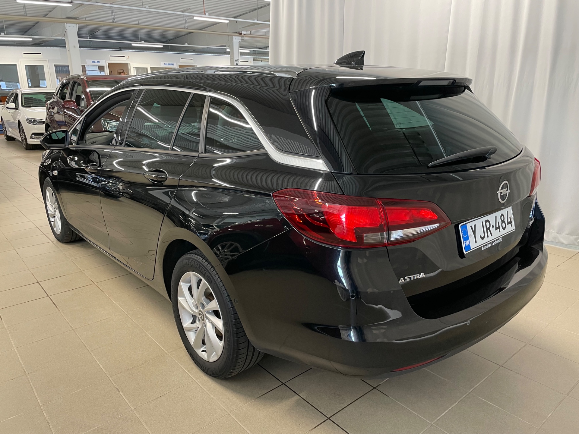 OPEL ASTRA Sports Tourer Innovation 1,0 Turbo Start/Stop 77kW ECT5 / Juuri huollettu