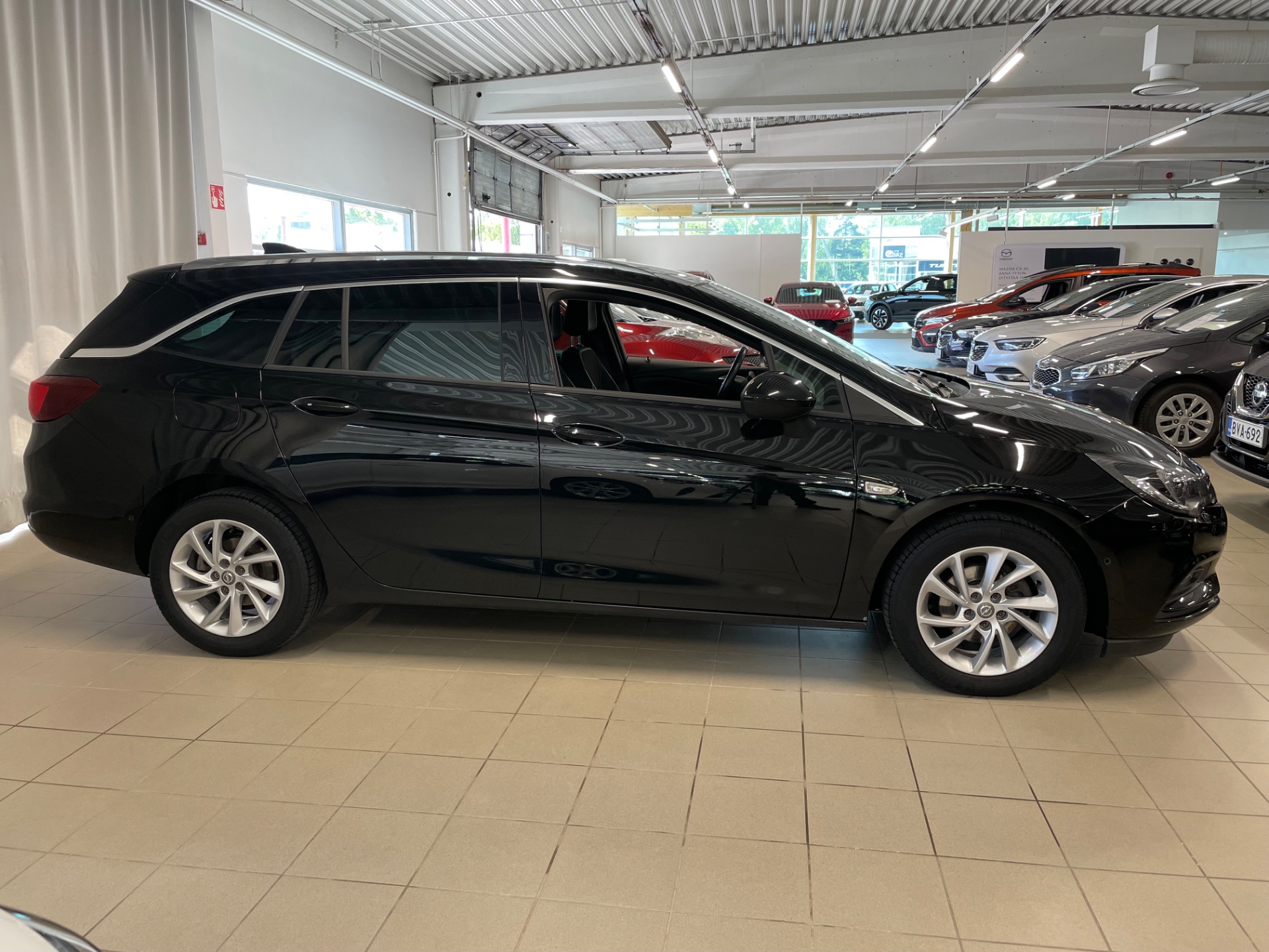 OPEL ASTRA Sports Tourer Innovation 1,0 Turbo Start/Stop 77kW ECT5 / Juuri huollettu