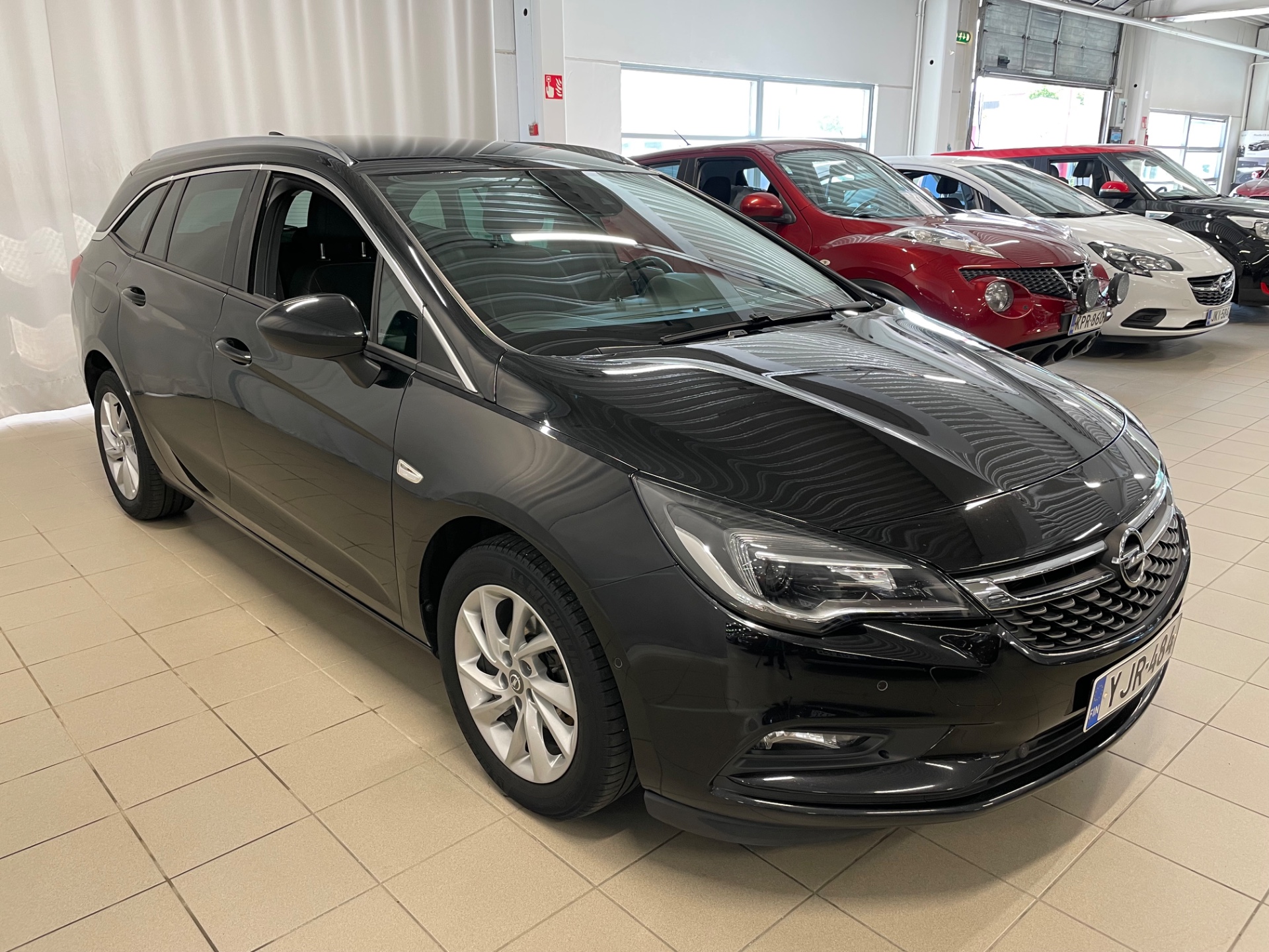 OPEL ASTRA Sports Tourer Innovation 1,0 Turbo Start/Stop 77kW ECT5 / Juuri huollettu