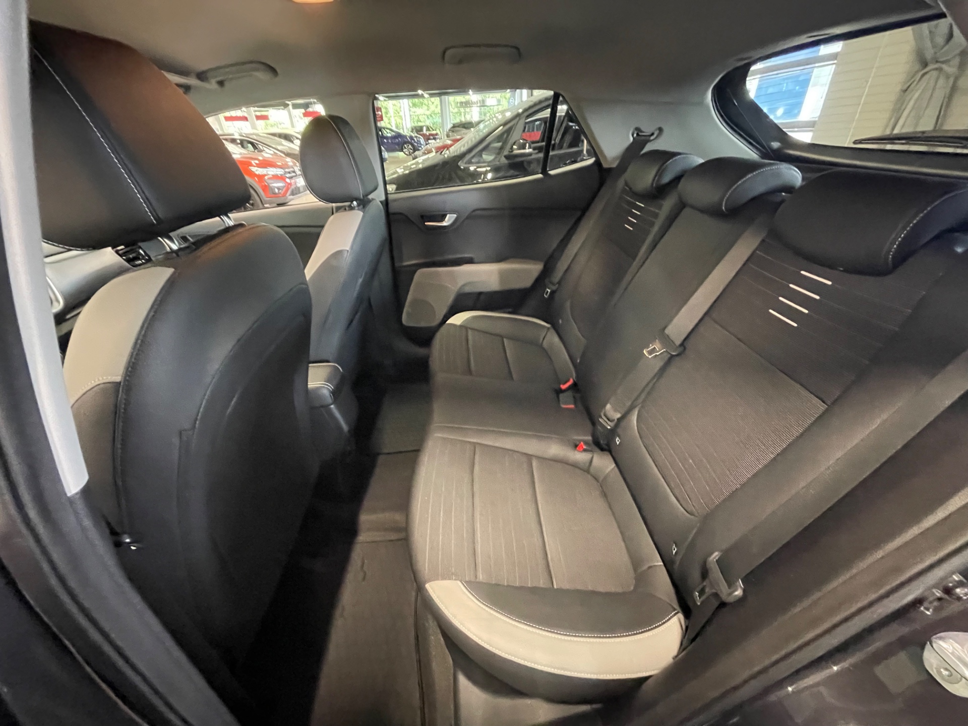 KIA Stonic 1,0 T-GDI ISG 100hv EX EcoDynamics / 1 Omistaja / Täydellinen merkkiliikkeen huoltokirja