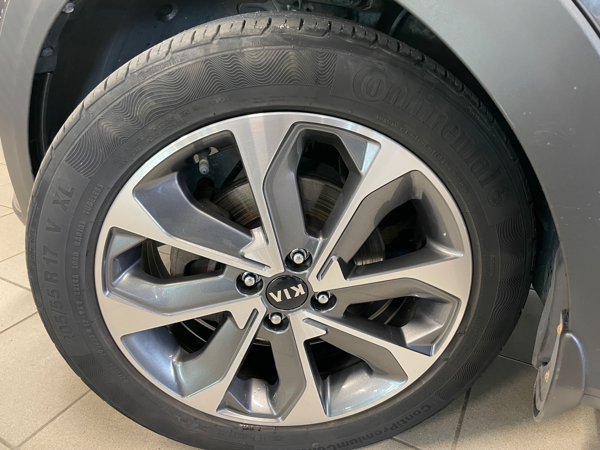 KIA Stonic 1,0 T-GDI ISG 100hv EX EcoDynamics / 1 Omistaja / Täydellinen merkkiliikkeen huoltokirja