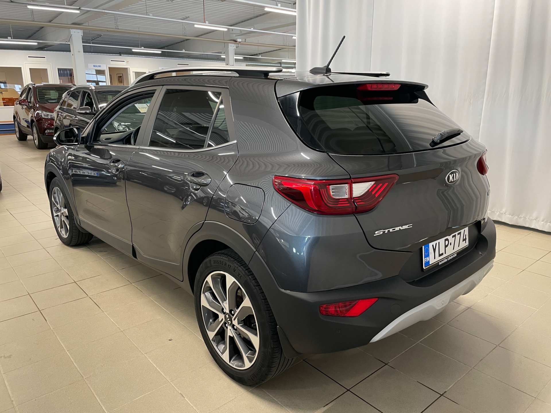 KIA Stonic 1,0 T-GDI ISG 100hv EX EcoDynamics / 1 Omistaja / Täydellinen merkkiliikkeen huoltokirja