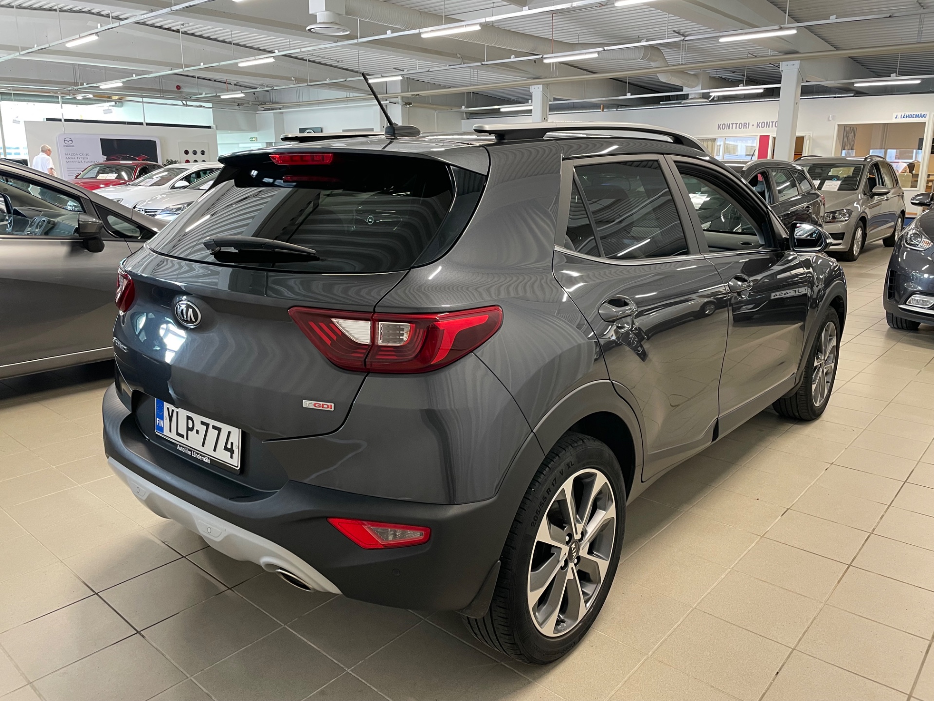 KIA Stonic 1,0 T-GDI ISG 100hv EX EcoDynamics / 1 Omistaja / Täydellinen merkkiliikkeen huoltokirja