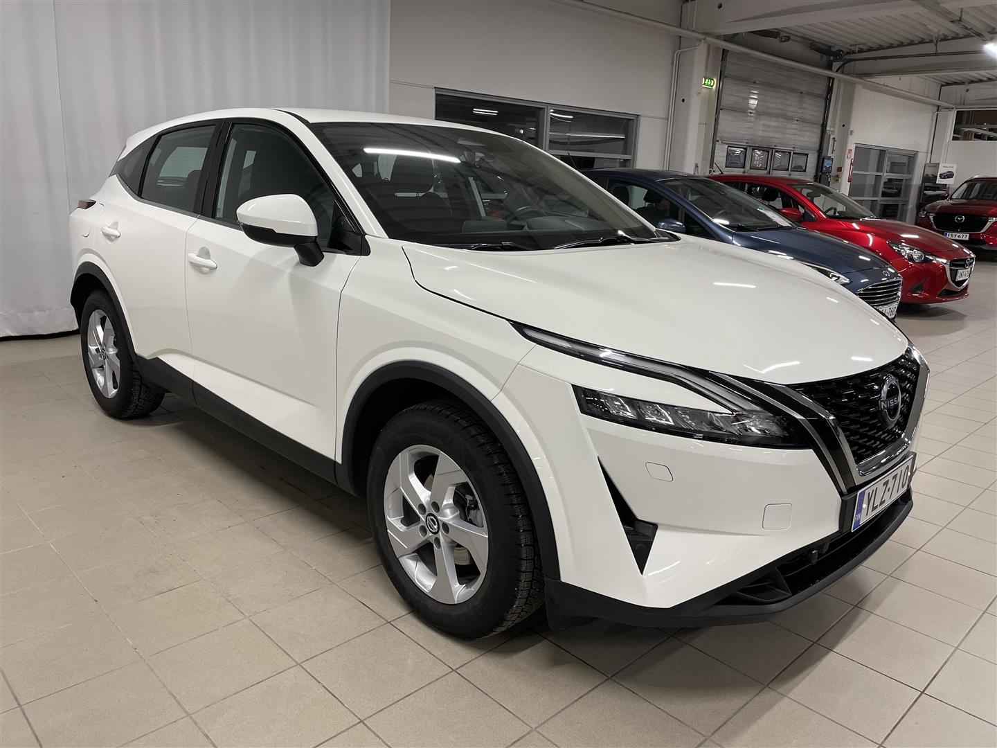 NISSAN QASHQAI MHEV 158 Xtronic 2WD Acenta / Vetokoukku / Moottori- ja sisätilalämmitin / Adapt. vakkari