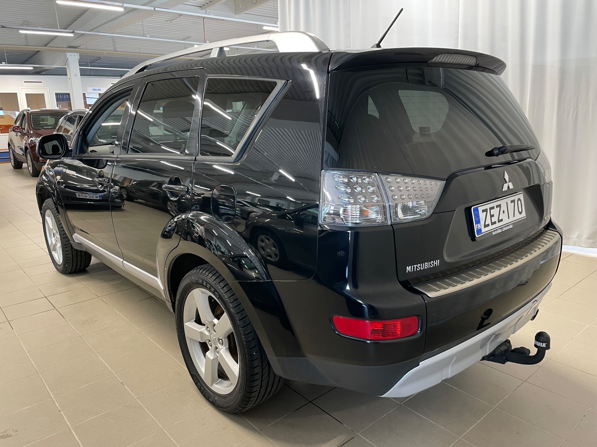 MITSUBISHI Outlander 2,4 MIVEC Intense MT Business