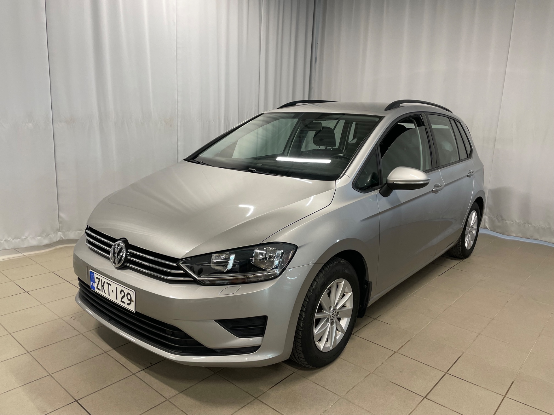 VOLKSWAGEN Golf Sportsvan Comfortline 1,2 TSI 81 kW (110 hv) DSG-automaatti / Siistikuntoinen / Jakohihna vaihdettu /